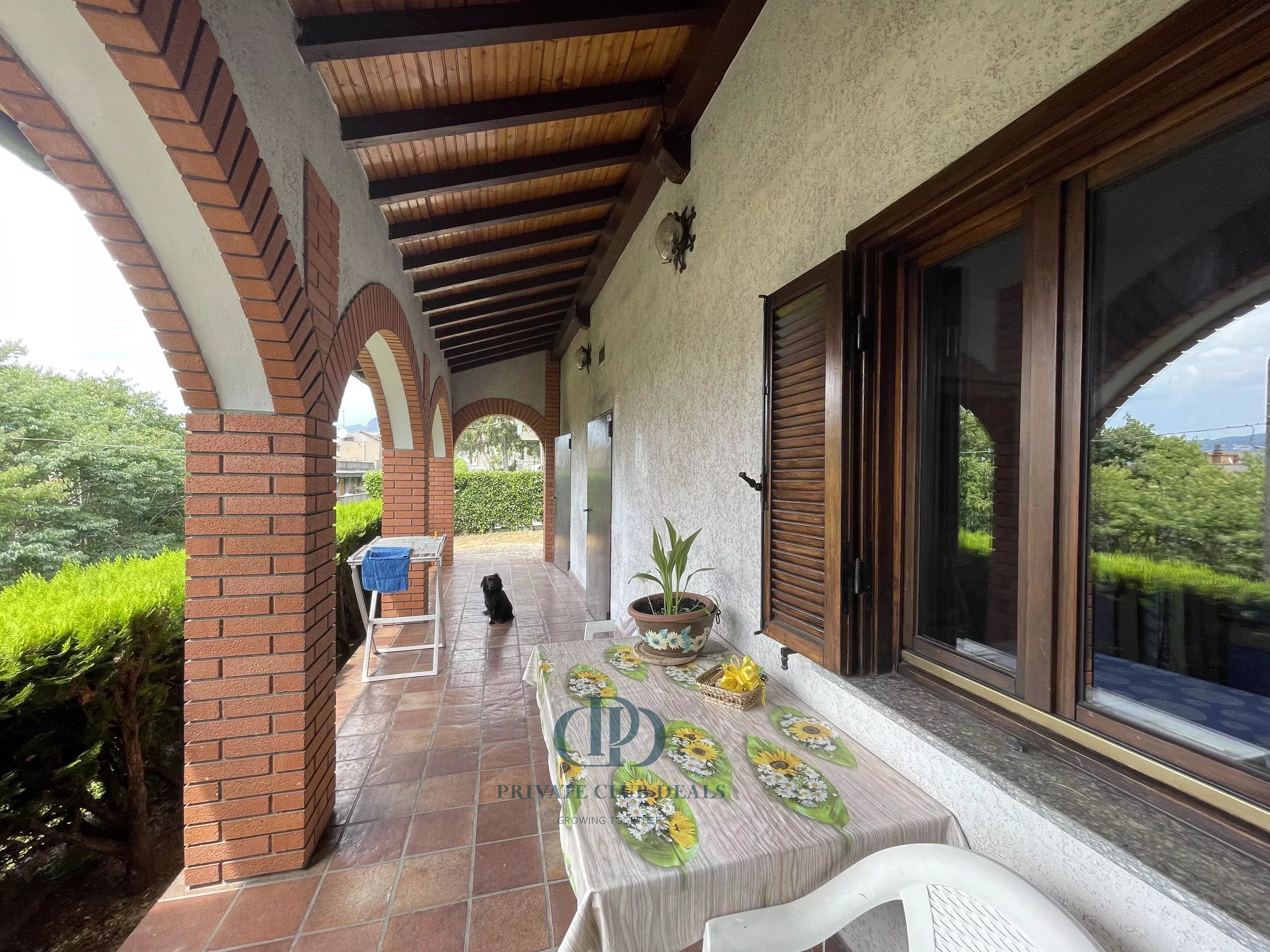 Villa Como - picture 16