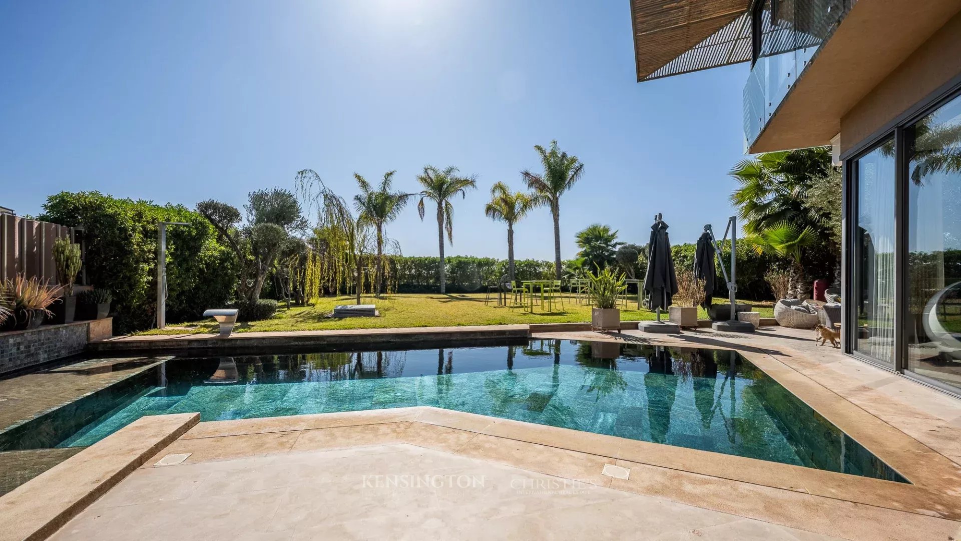 4 Bedroom Villa/Townhouse's Image 5