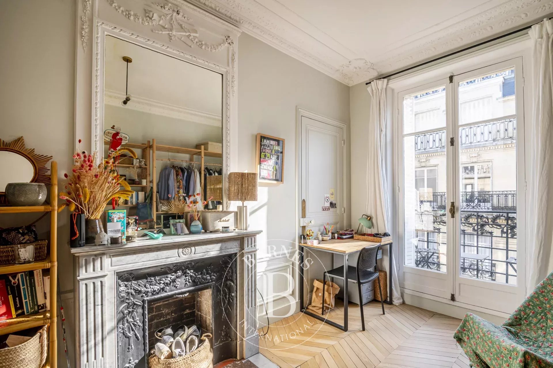 Neuilly - Roule - Pasteur - Old-build 3-bedroom apartment - Large studio - Maid's room - picture 21