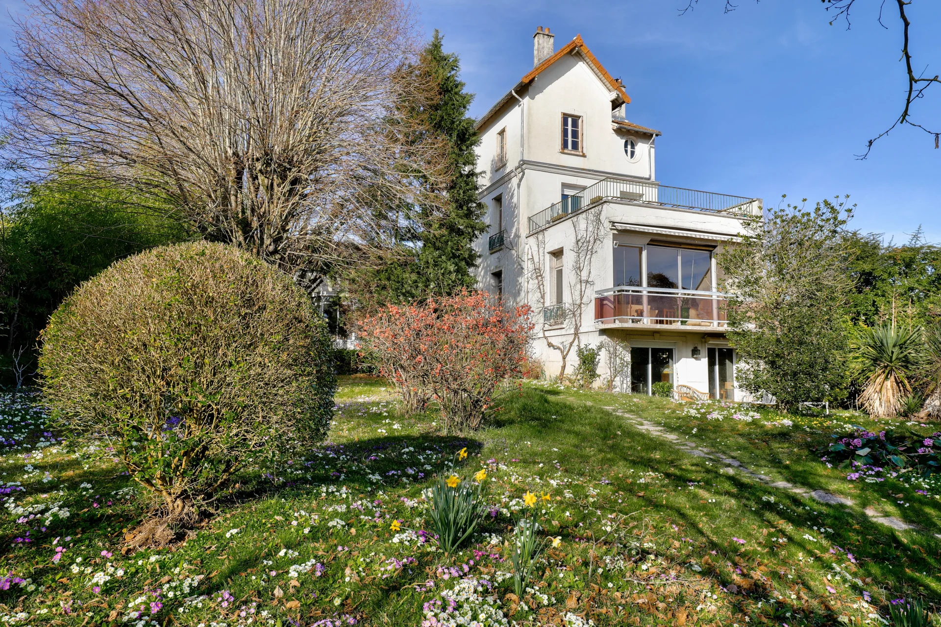 Garches - CENTRE VILLE