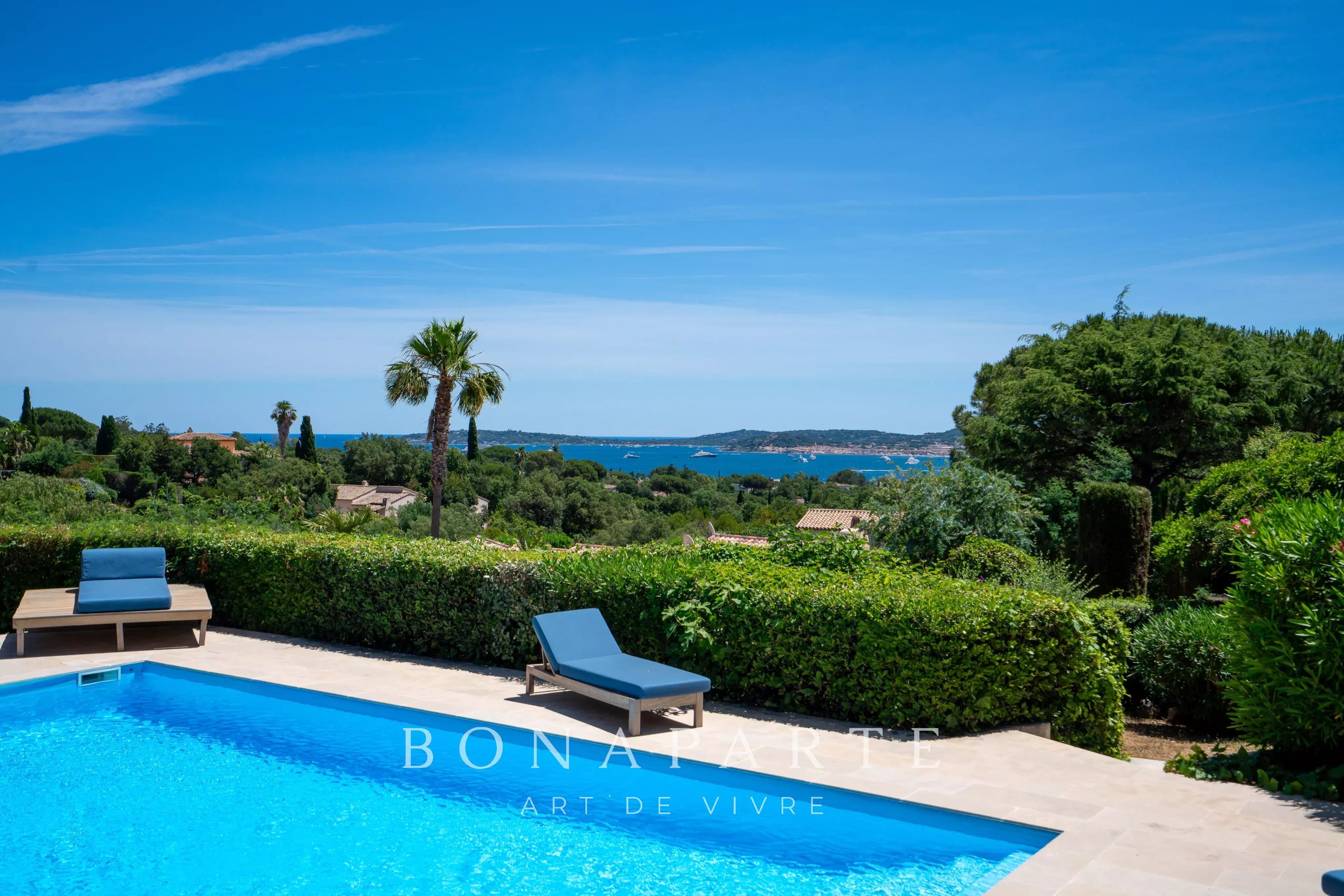 GRIMAUD - Propriété style Belle Epoque - Vue mer face à Saint-Tropez