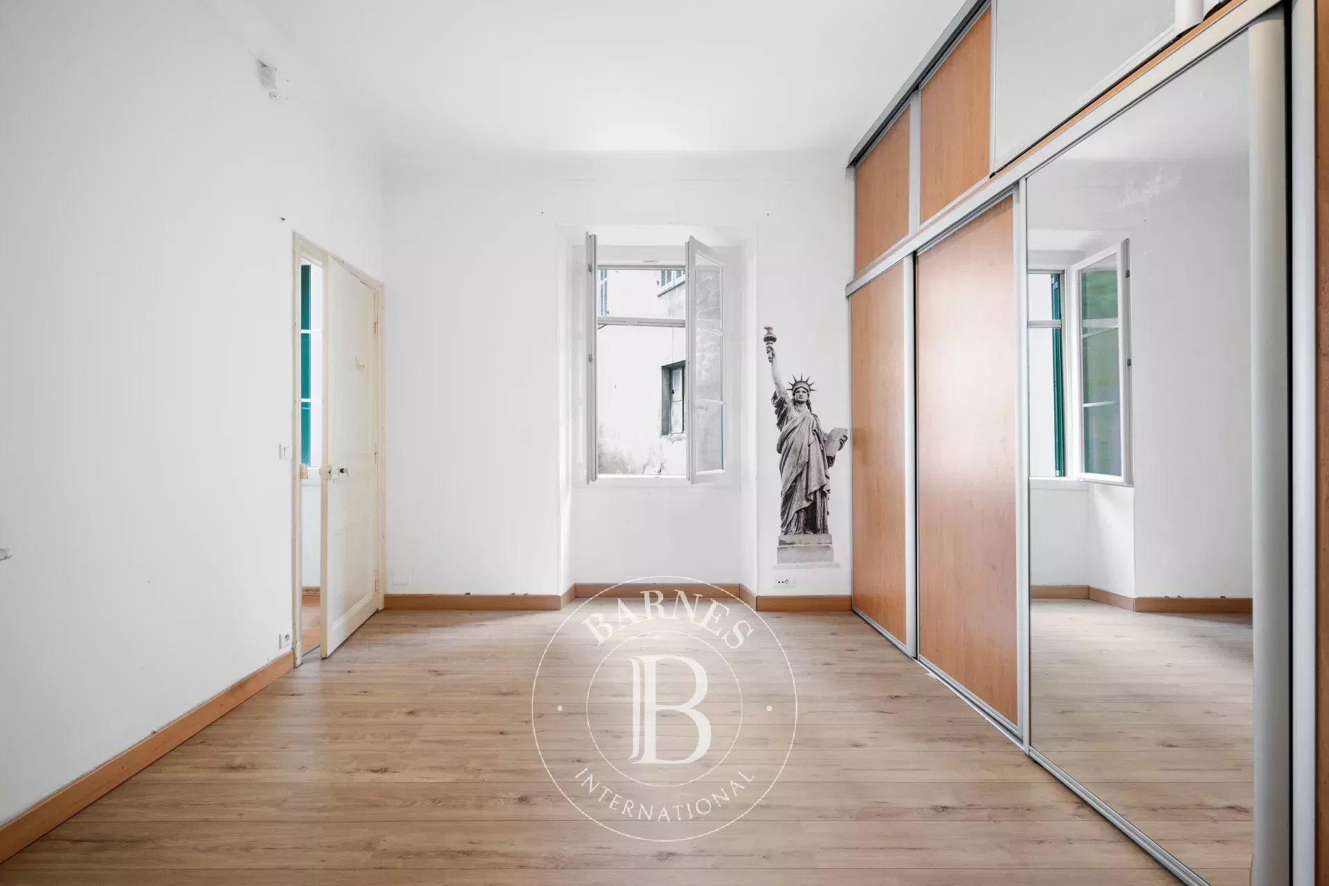 Daire Beausoleil - picture 11