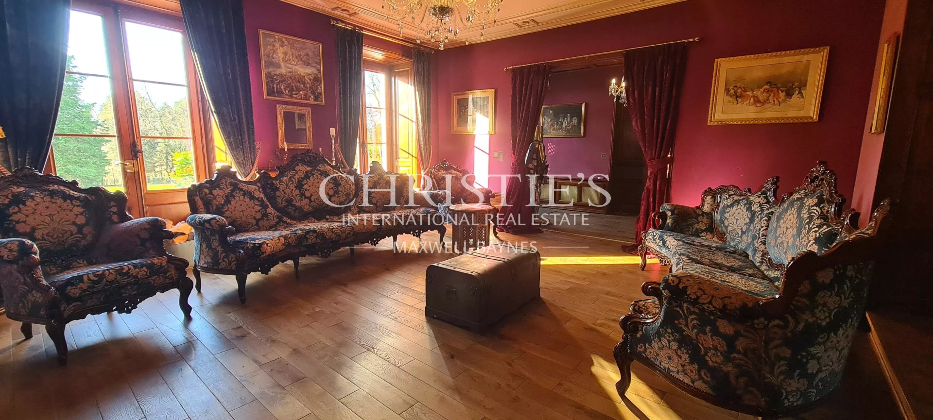 10 Bedroom Chateau's Image 27