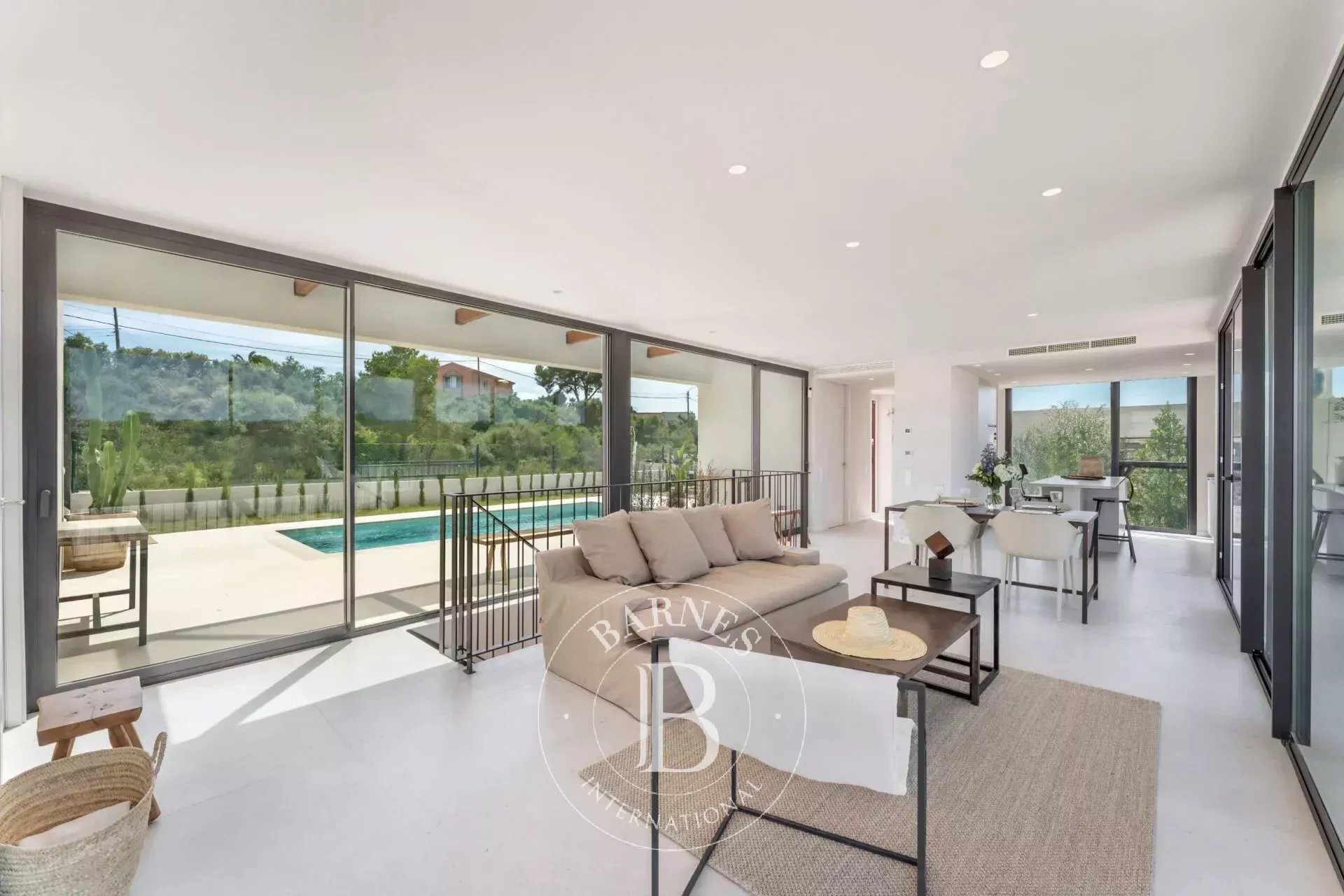 A peaceful retreat blending modern architecture, sea views, and Mediterranean living