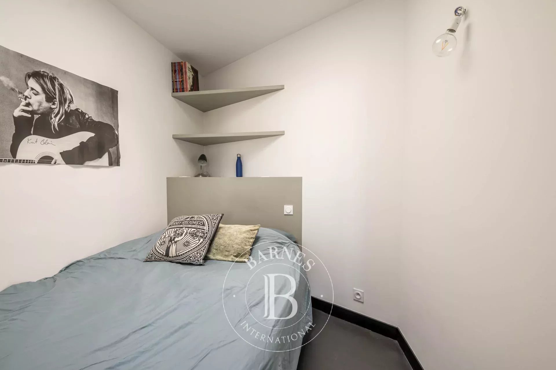 Neuilly - Roule - Pasteur - Old-build 3-bedroom apartment - Large studio - Maid's room - picture 28