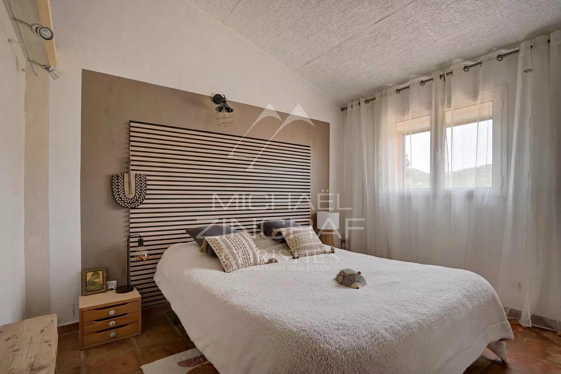 4 Bedroom Villa/Townhouse's Image 12