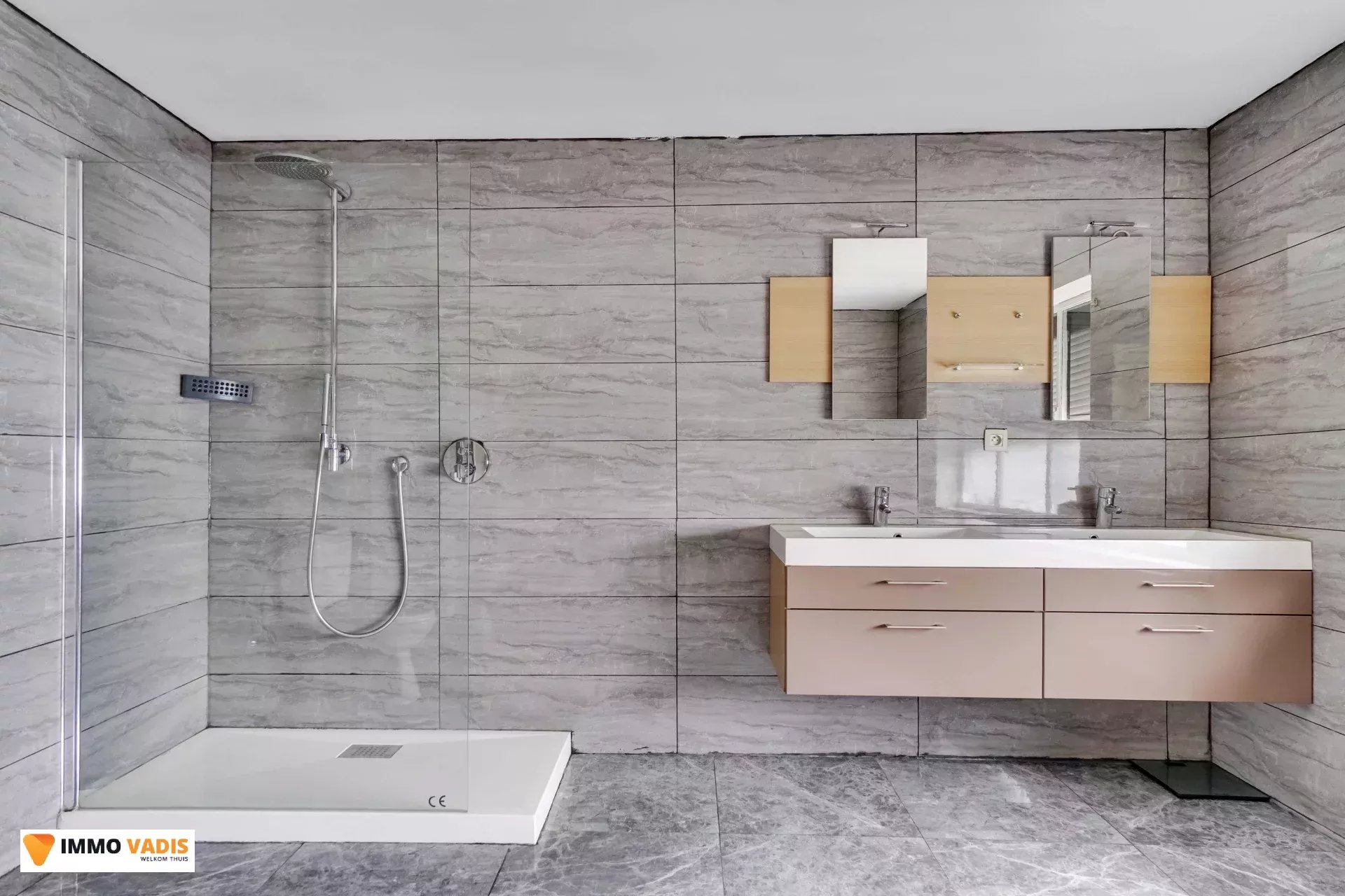 gerenoveerde gezinswoning met 5 slaapkamers