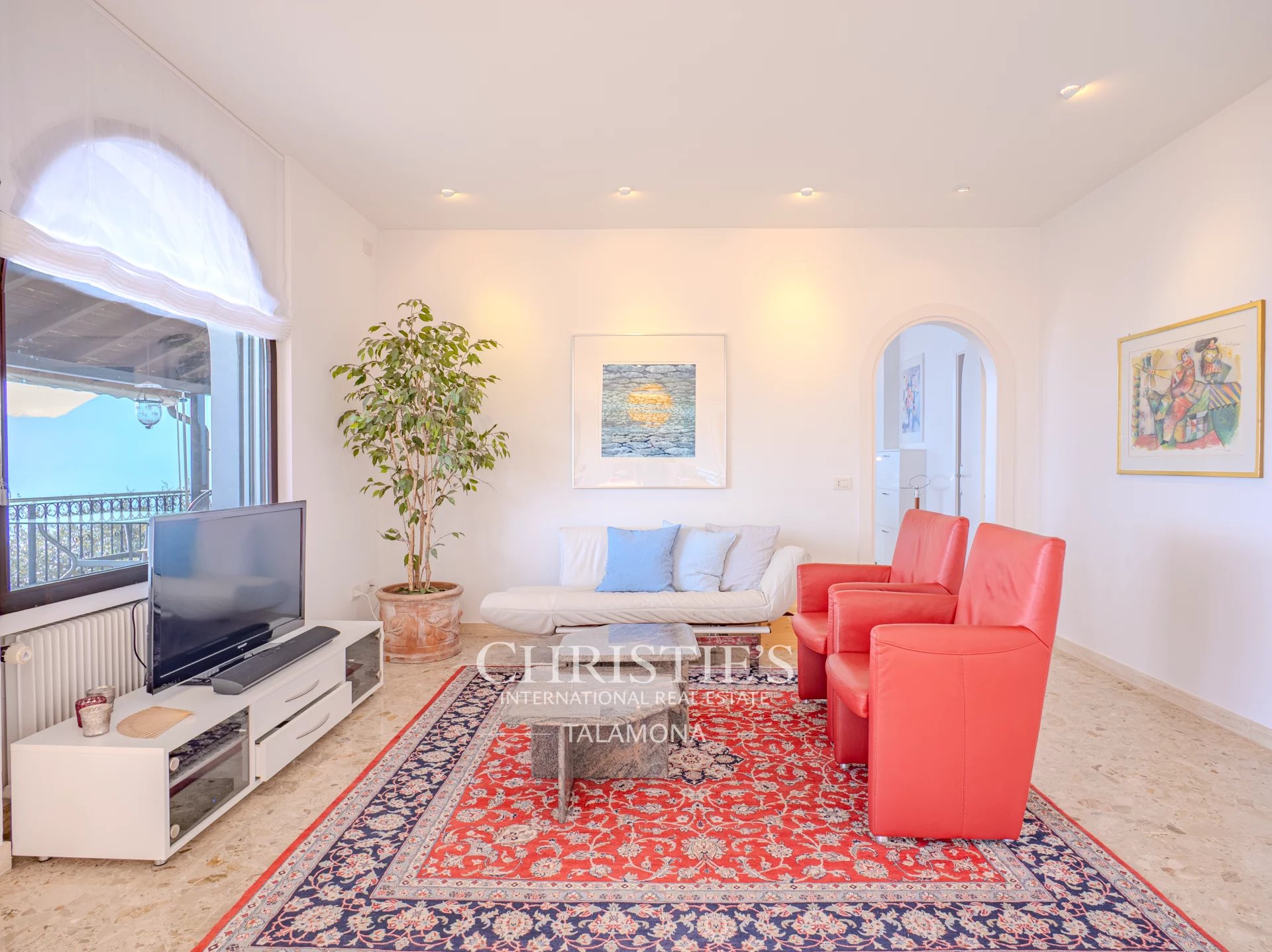 4 Bedroom Villa/Townhouse's Image 12