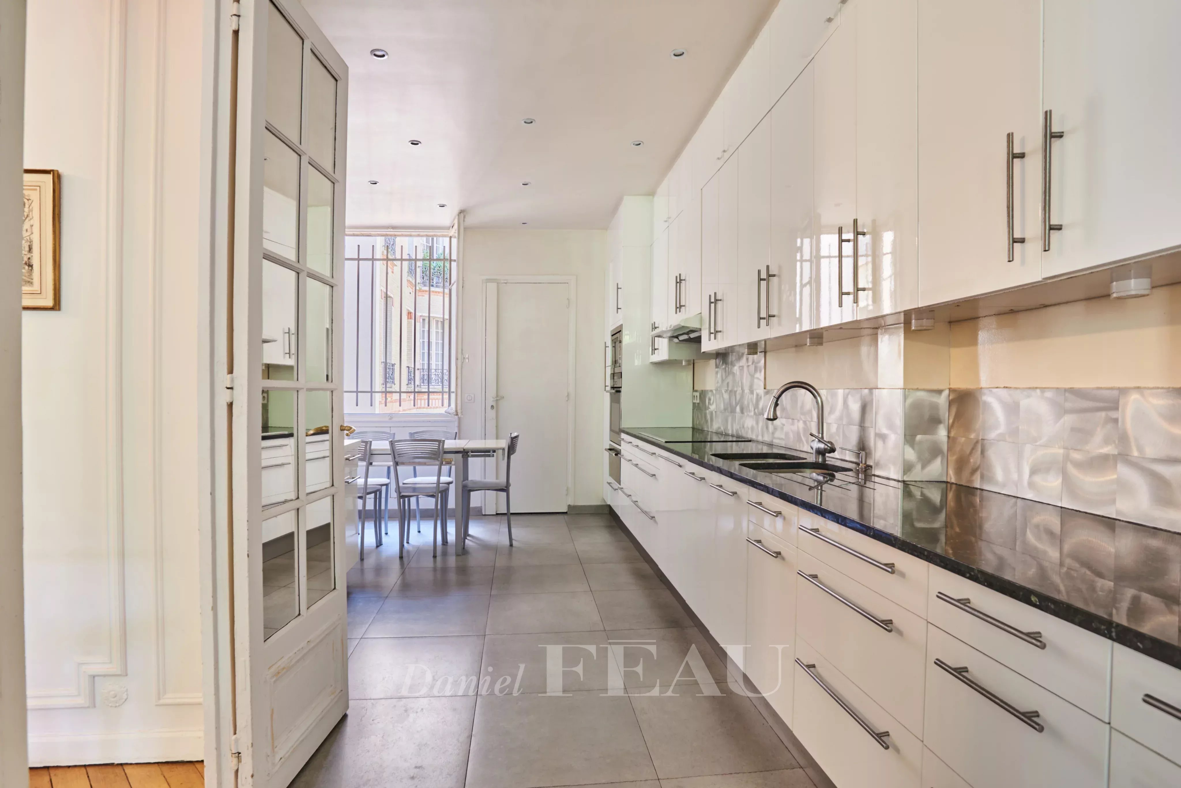 Sale Apartment Paris 7th