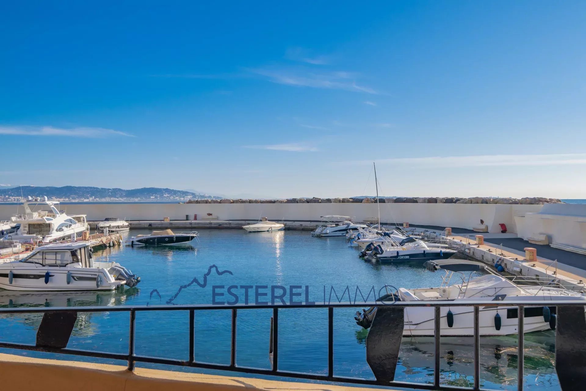 Appartement à Port-la-Galère — référence 85757335