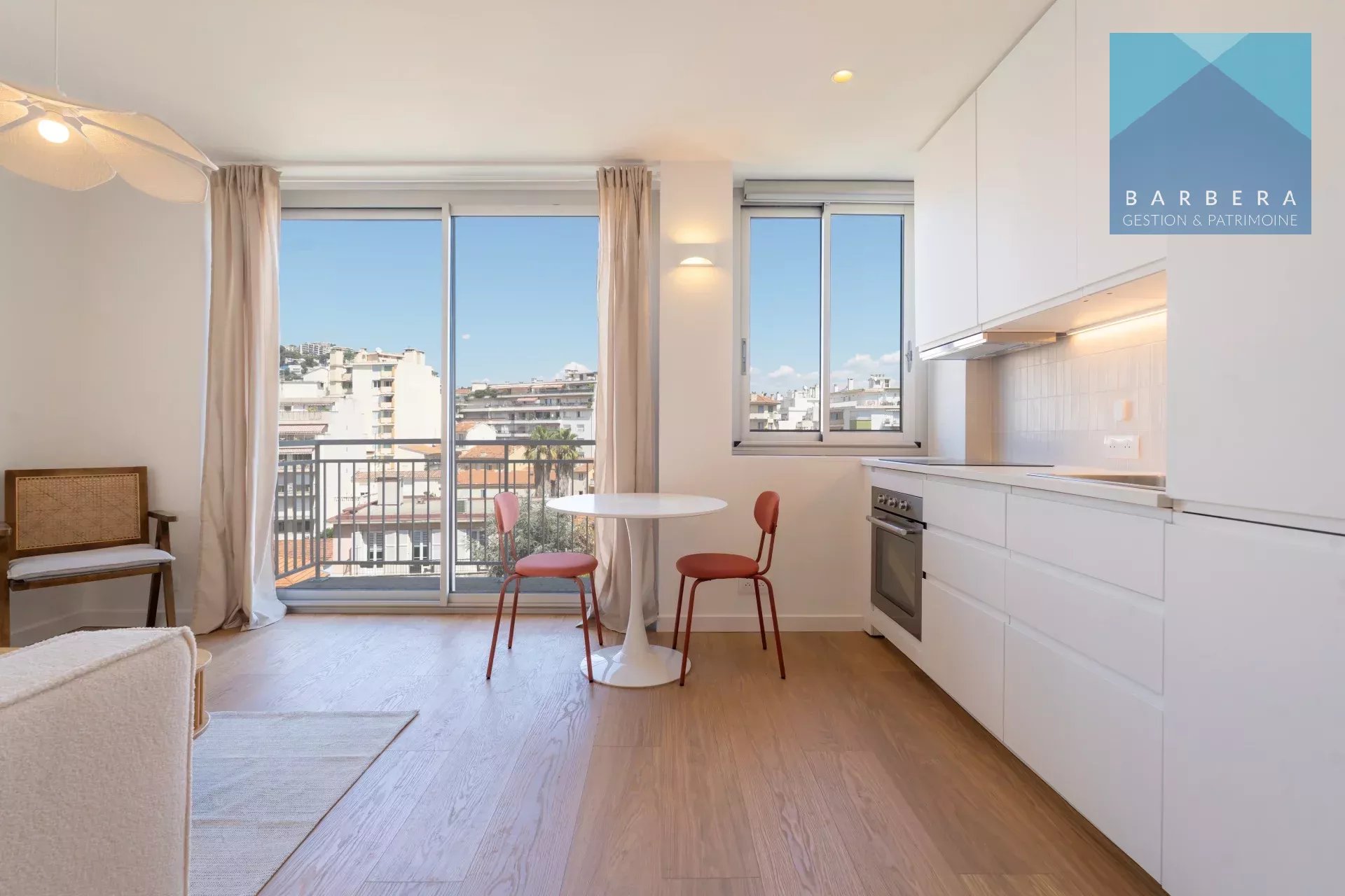 Agence immobilière de 