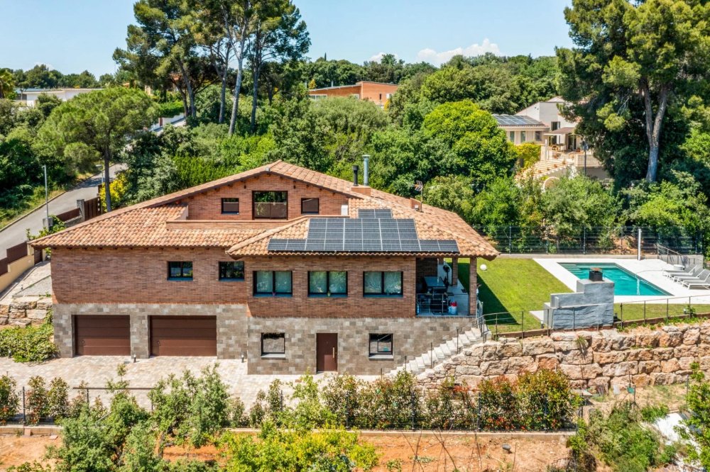 Villa forêt de 2023 à Les Franqueses del Vallès — Vie sur un seul niveau, intimité totale