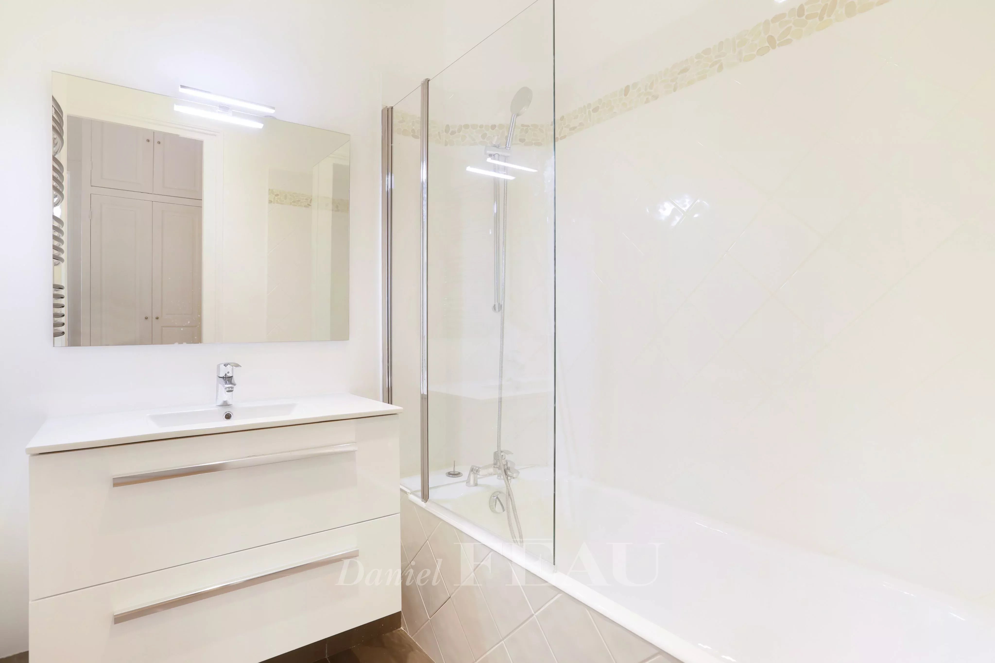 Rental Apartment Neuilly-sur-Seine