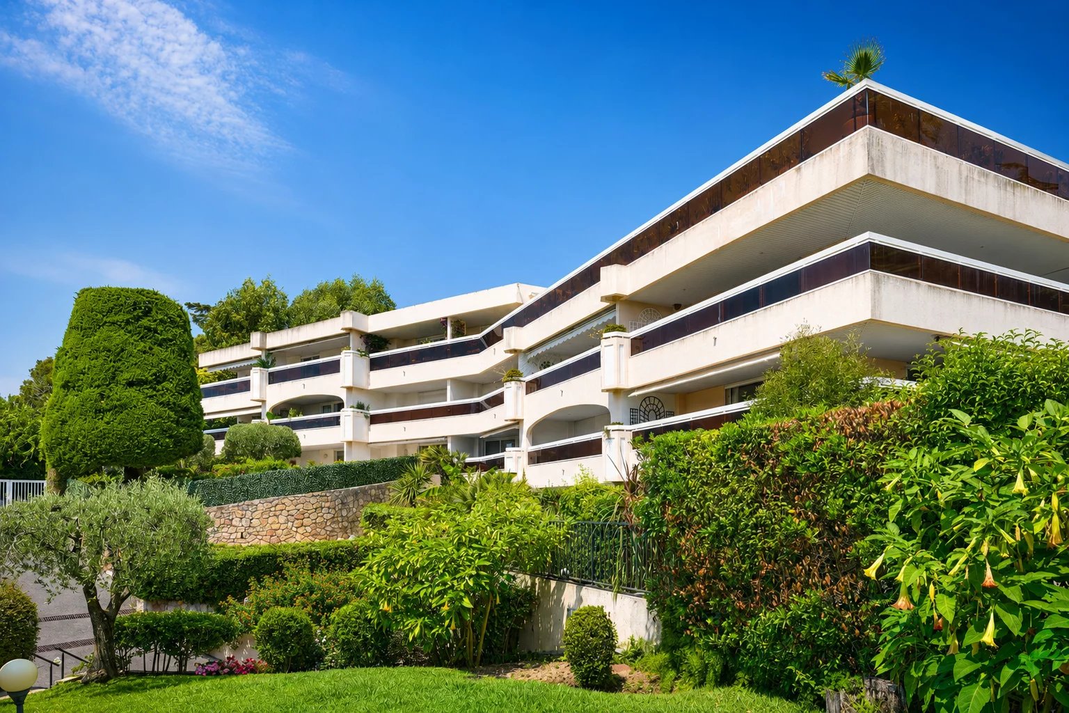 CANNES - BASSE CALIFORNIE - DERNIER ETAGE - LUXUEUX 5 PIECES