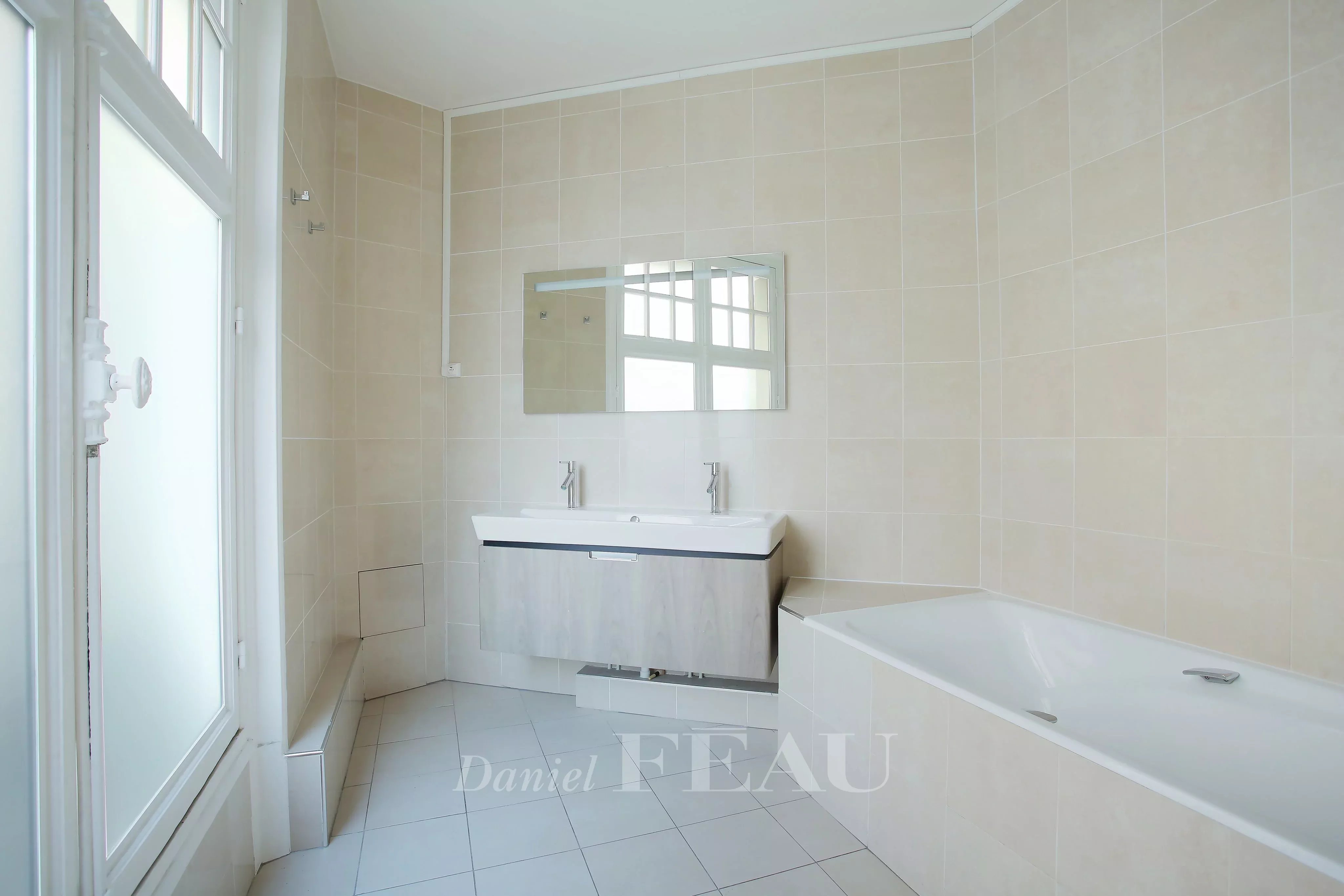Rental Apartment Paris 16th
