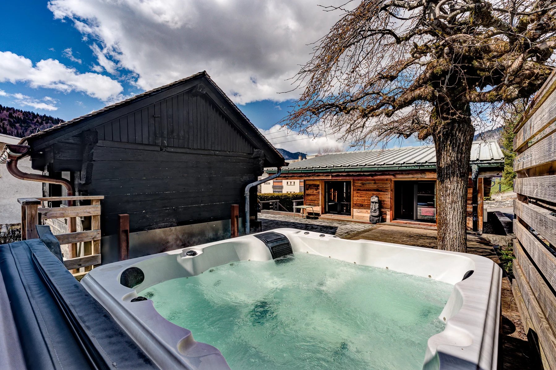 Photo of MORZINE - 4 bedroom chalet - excellent location