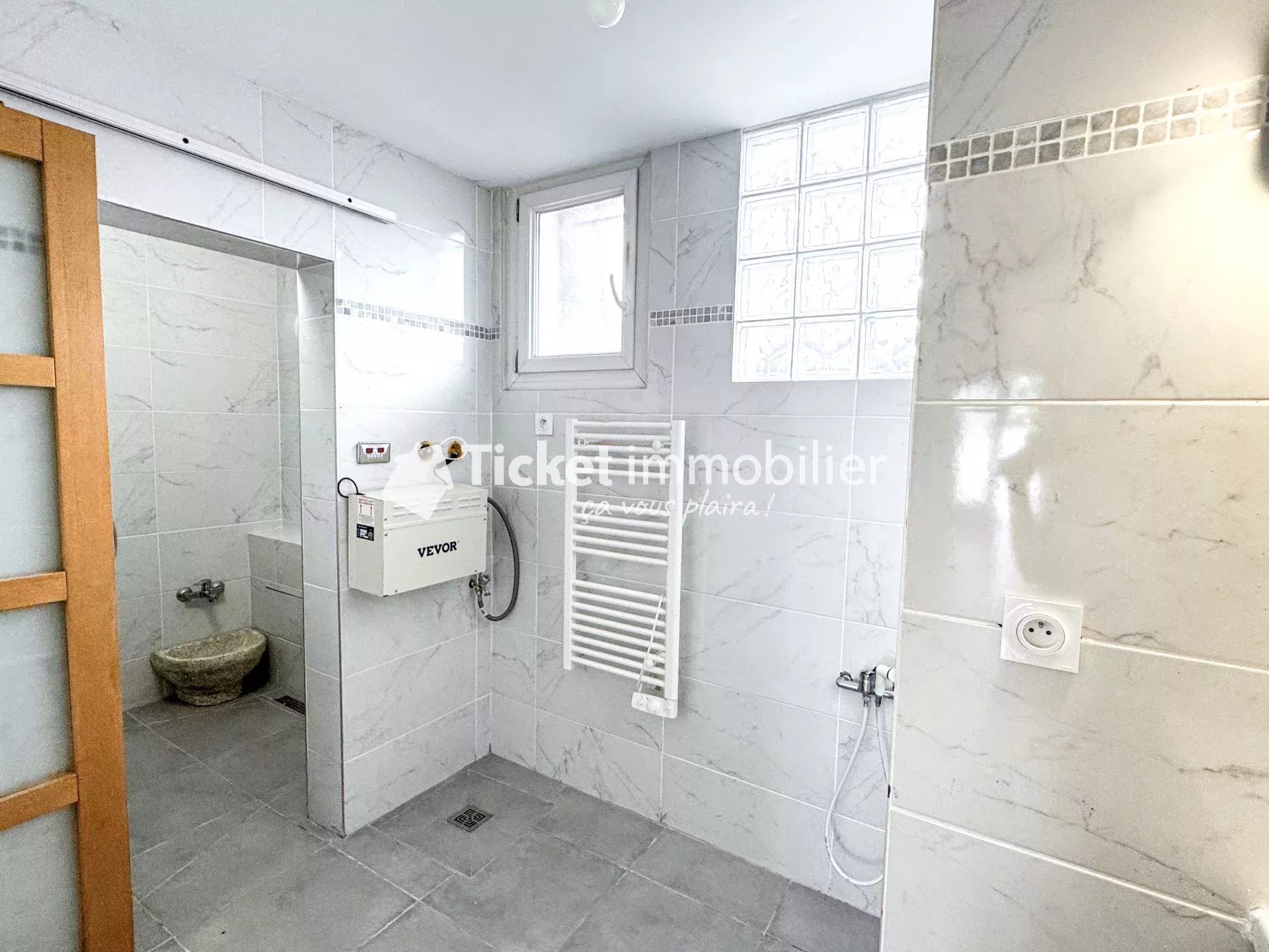 MAISON DIVISÉE EN 2 APPARTEMENTS T4 – 268 m² HABITABLES SUR 1342m² DE TERRAIN – MULTIPLES POSSIBILITÉS D’USAGE — photo 6