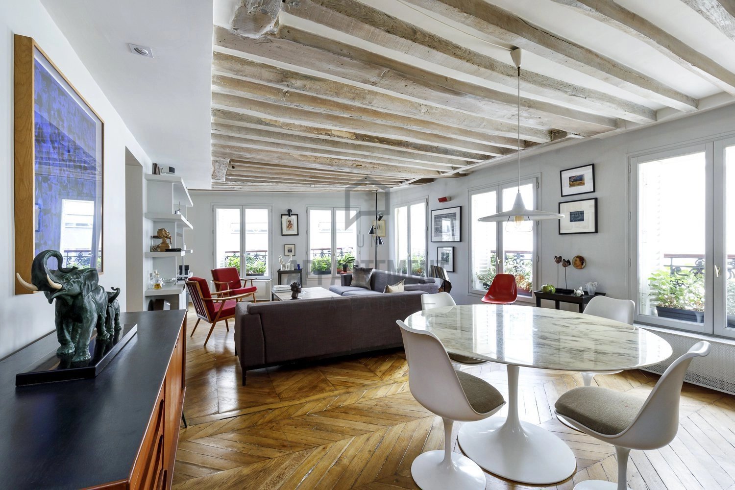 Agence immobilière de Un Appartement À Paris