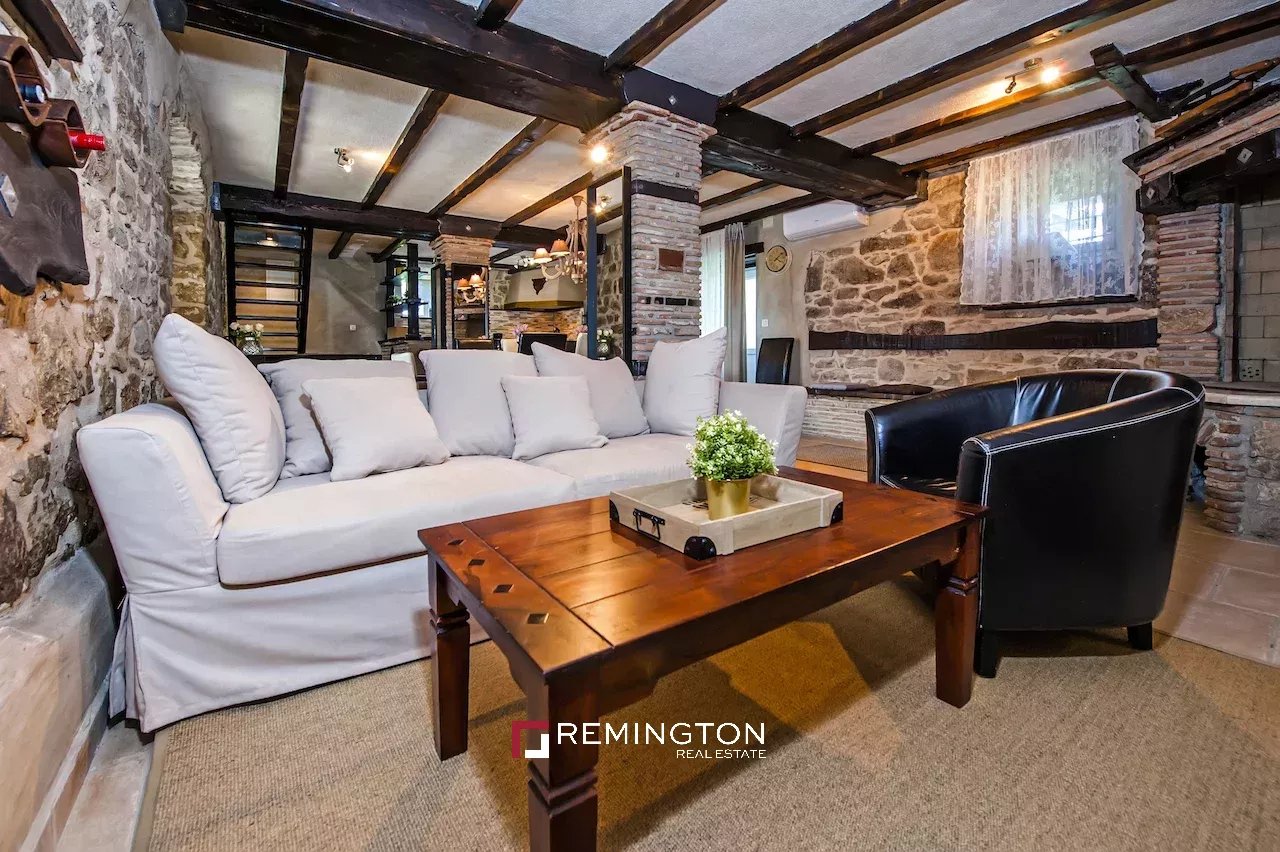 4 Bedroom Villa/Townhouse's Image 9