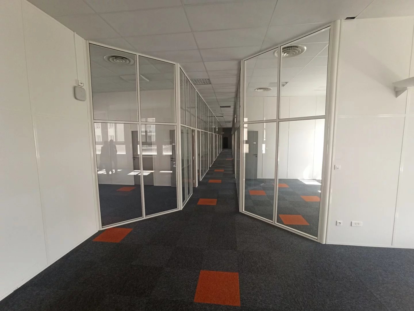 LIMOGES Location Plateau Bureaux 650m2 + 15 P