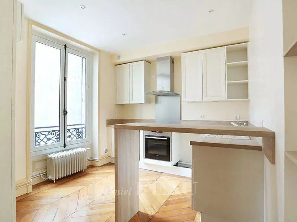 Location Appartement Paris 9ème