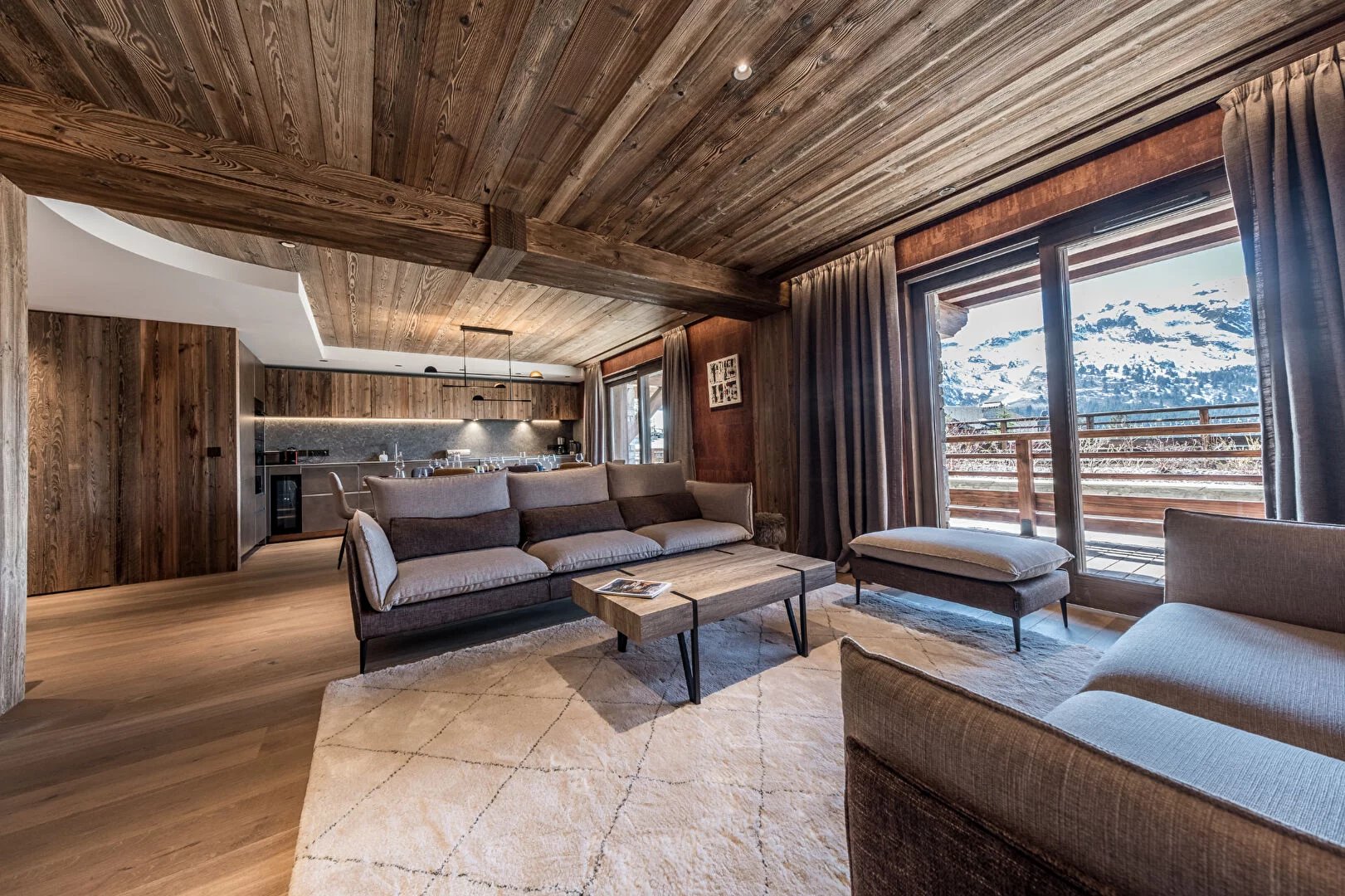 ROND-POINT DES PISTES APPARTEMENT SKIS AUX PIEDS