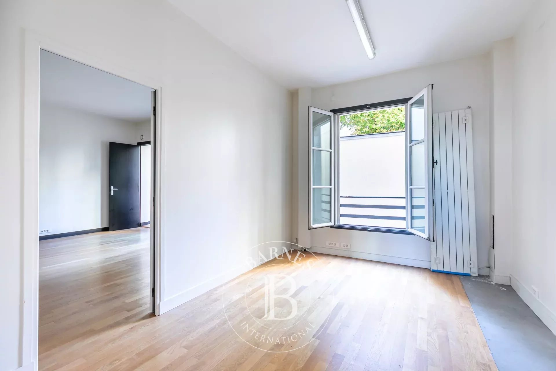 Daire Paris 8ème - picture 12