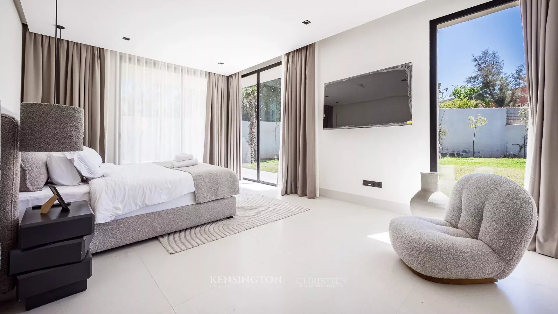 6 Bedroom Villa/Townhouse's Image 20
