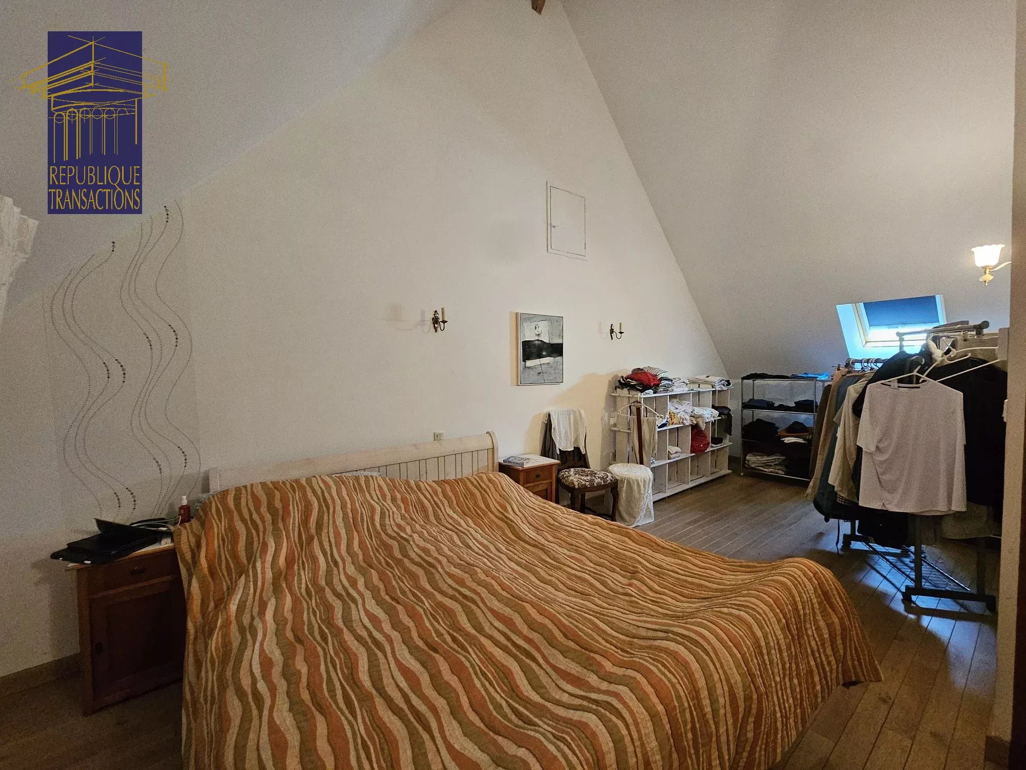 Jolie maison bressanne rénovée avec dépendances et terrain d'environ 5 840 m² clos, arboré et paysagé — photo 14