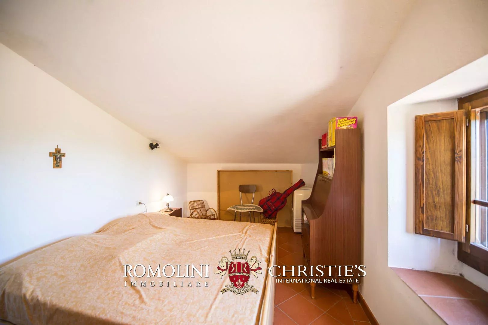 7 Bedroom Villa/Townhouse's Image 28