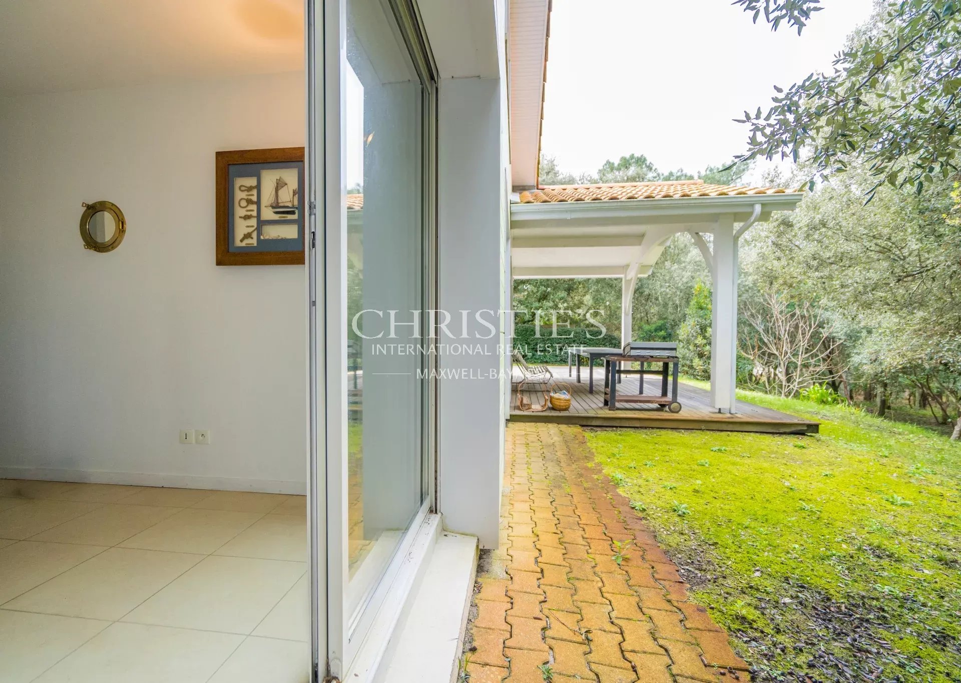 6 Bedroom Villa/Townhouse's Image 22