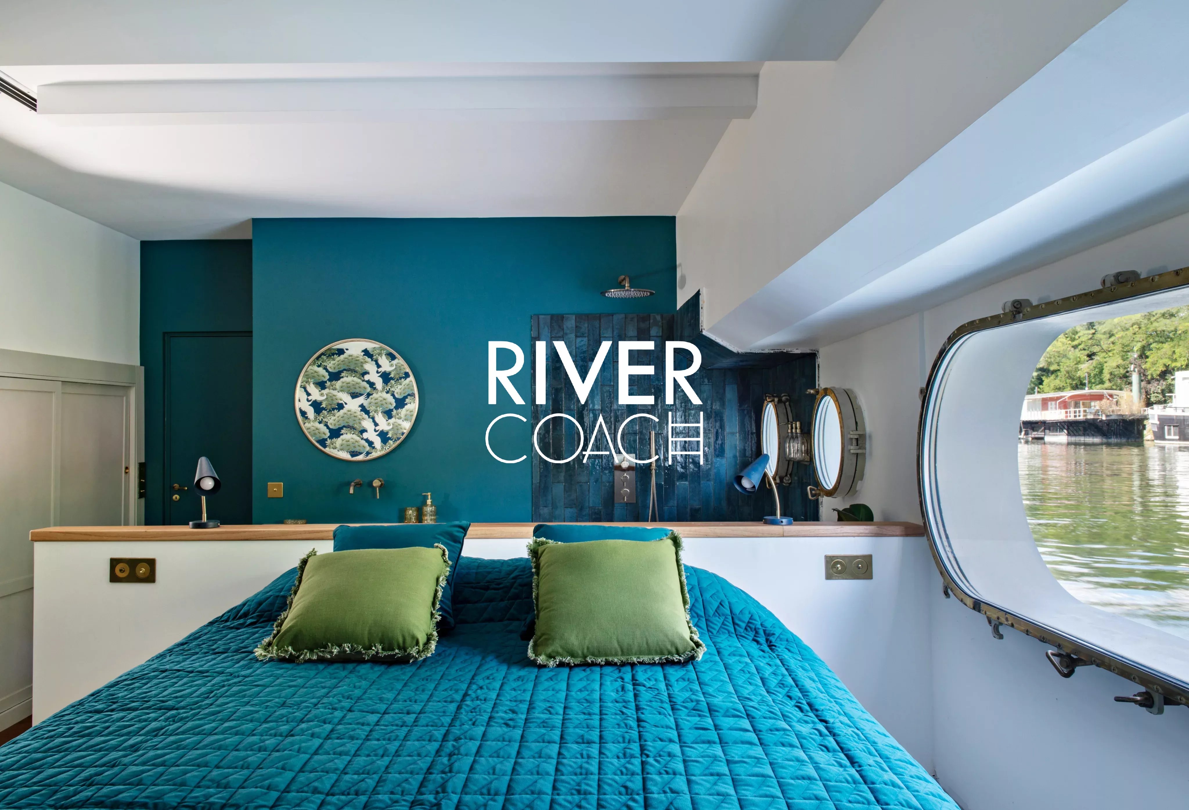 Péniche d'exception dans un écrin de verdure