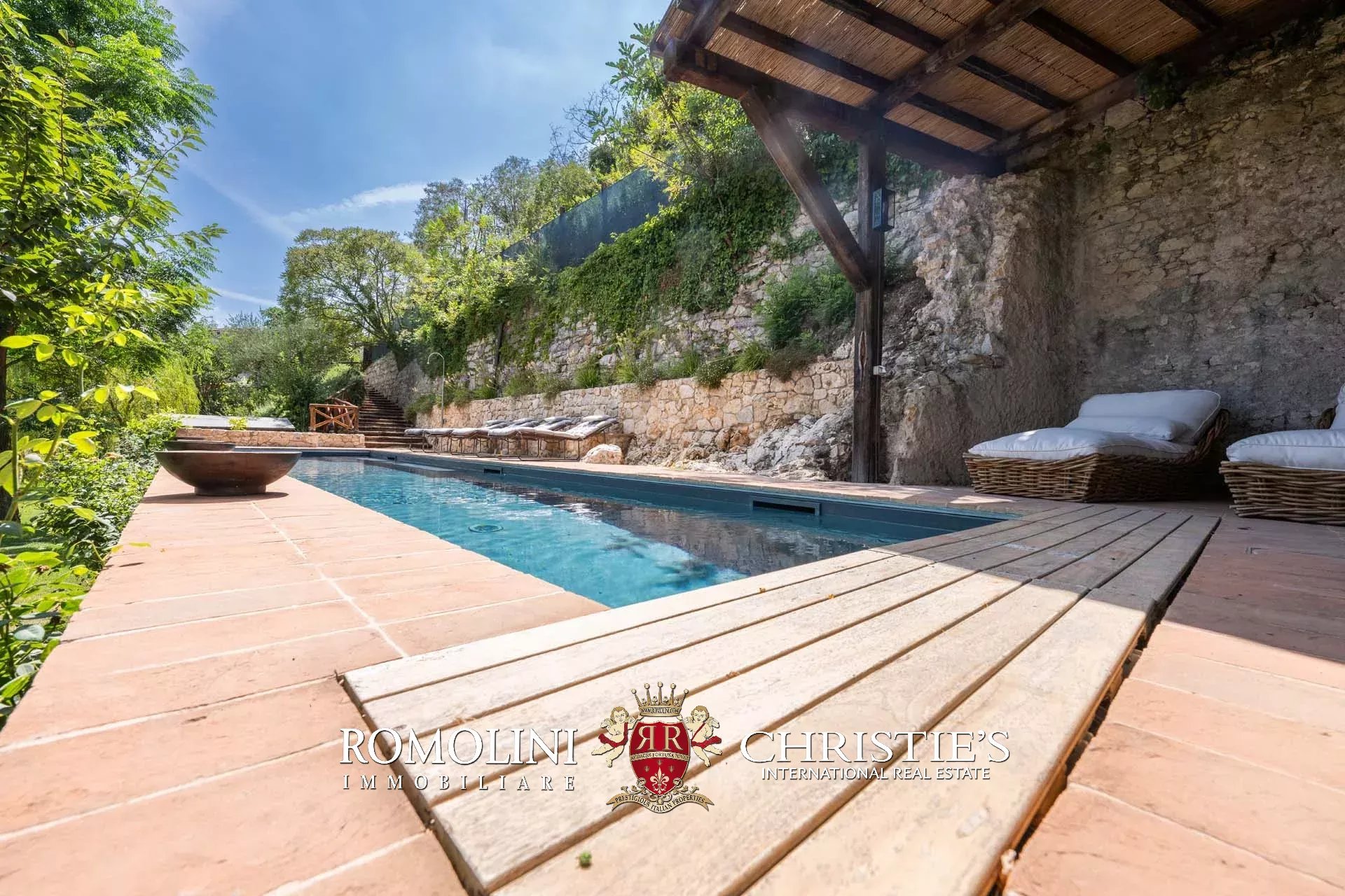 4 Bedroom Villa/Townhouse's Image 10