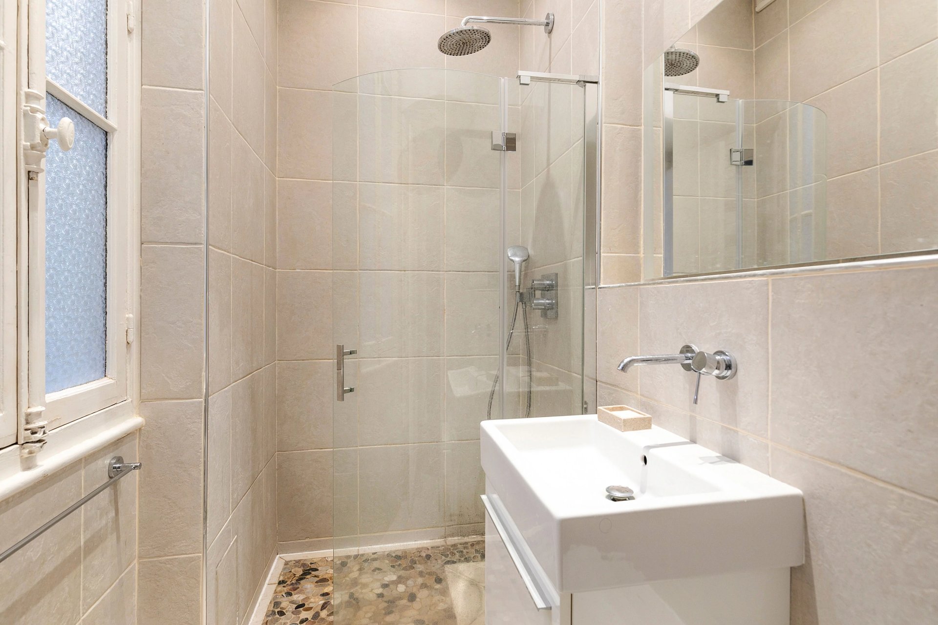 3 Bedroom Apartment/Flat's Image 8