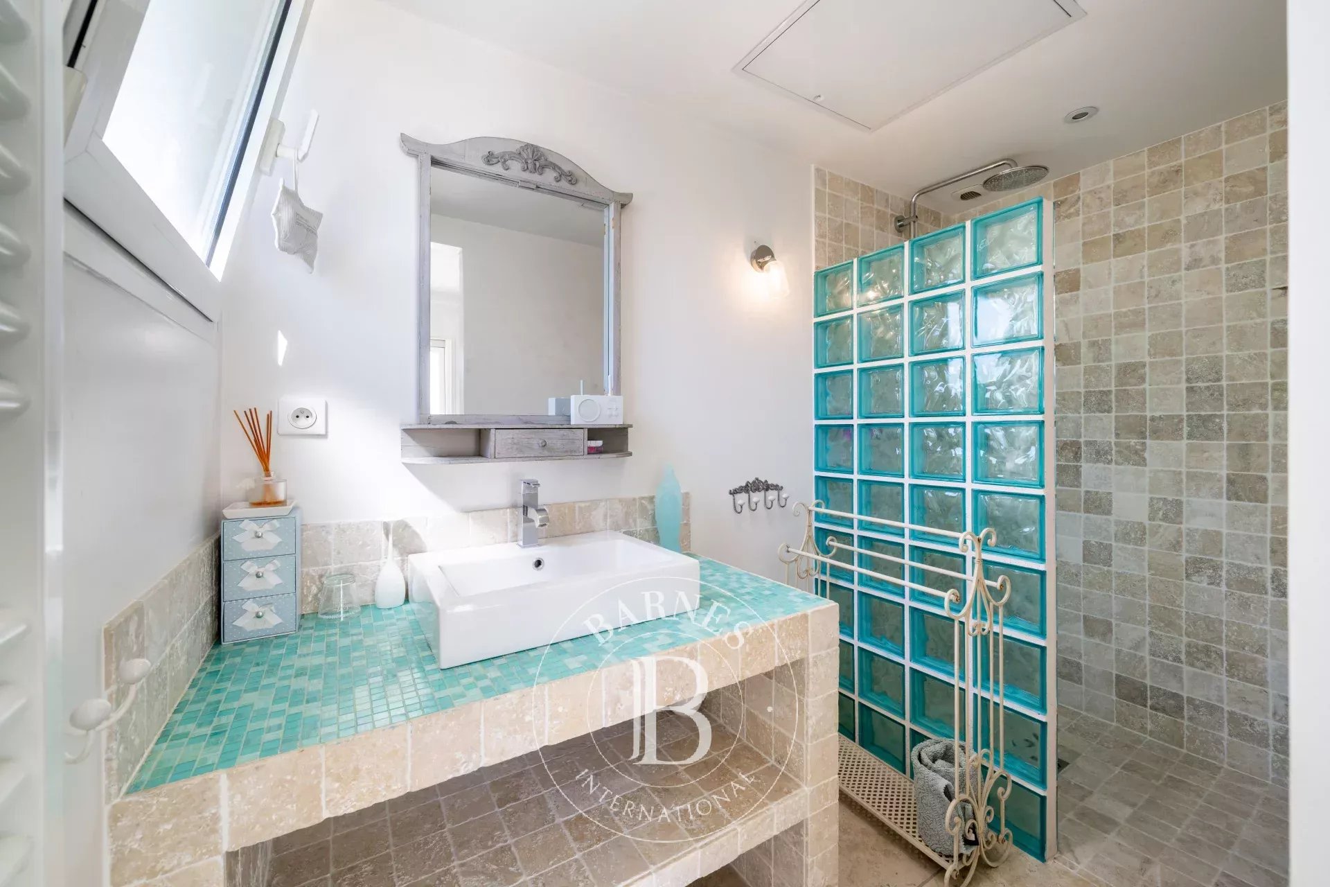 Ev Mougins - picture 17