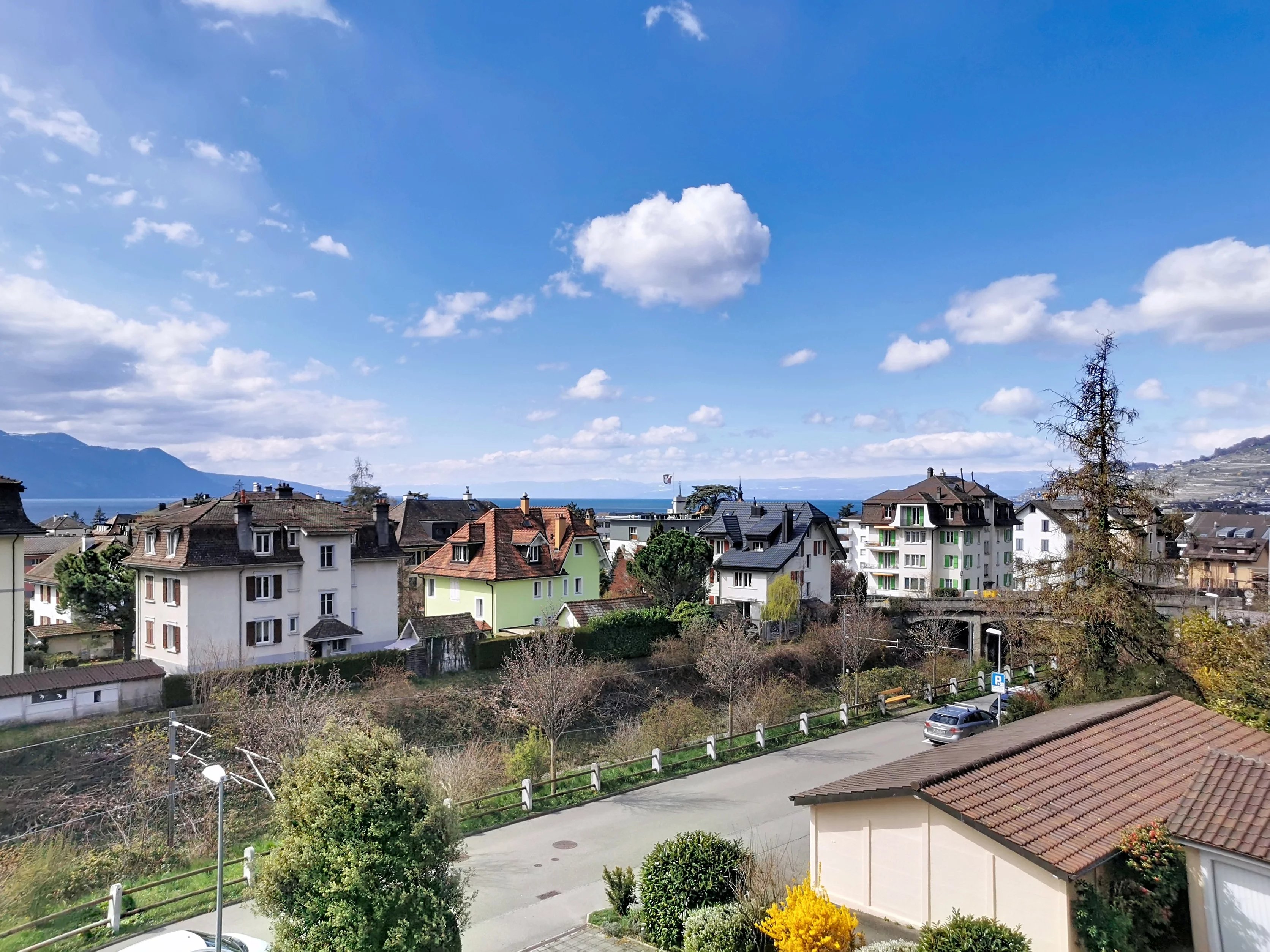 3.5 pièces avec véranda dans le calme de La Tour-de-Peilz