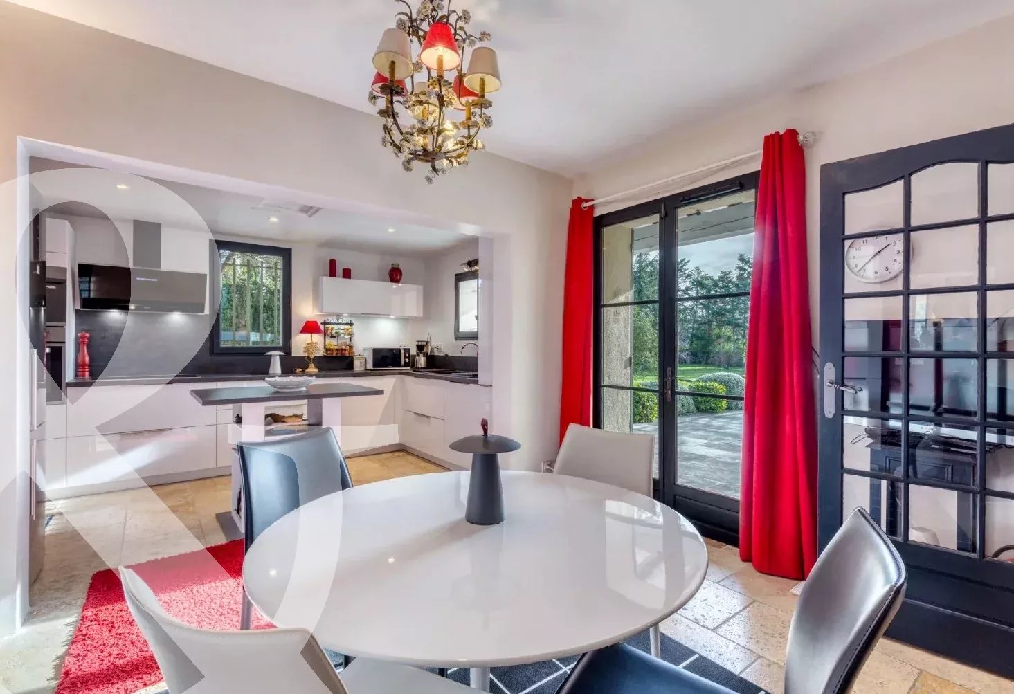 AU CALME DANS UN TRES BEAU PARC