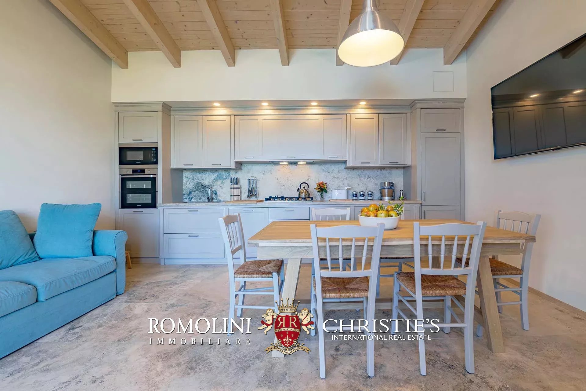 7 Bedroom Villa/Townhouse's Image 104