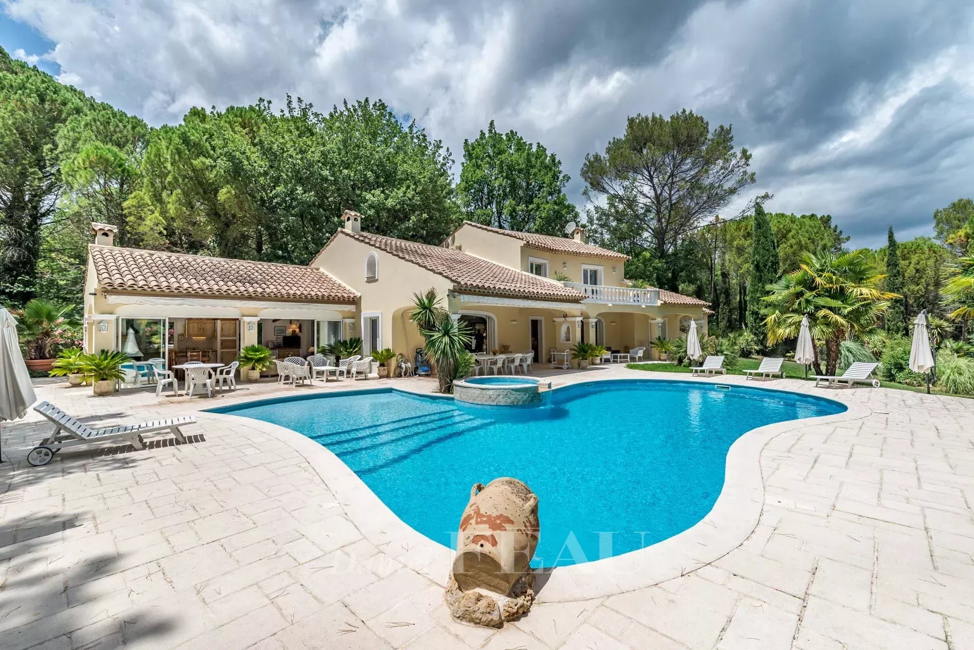 Sale House Tourrettes