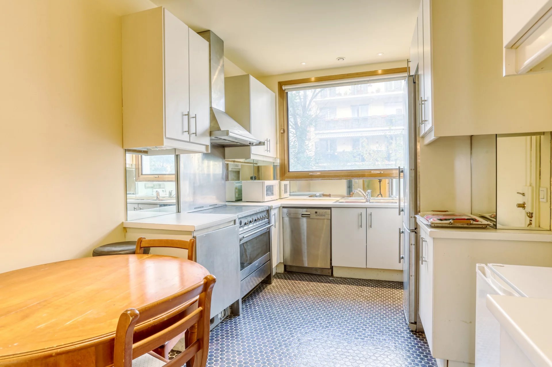 Sale Apartment Neuilly-sur-Seine