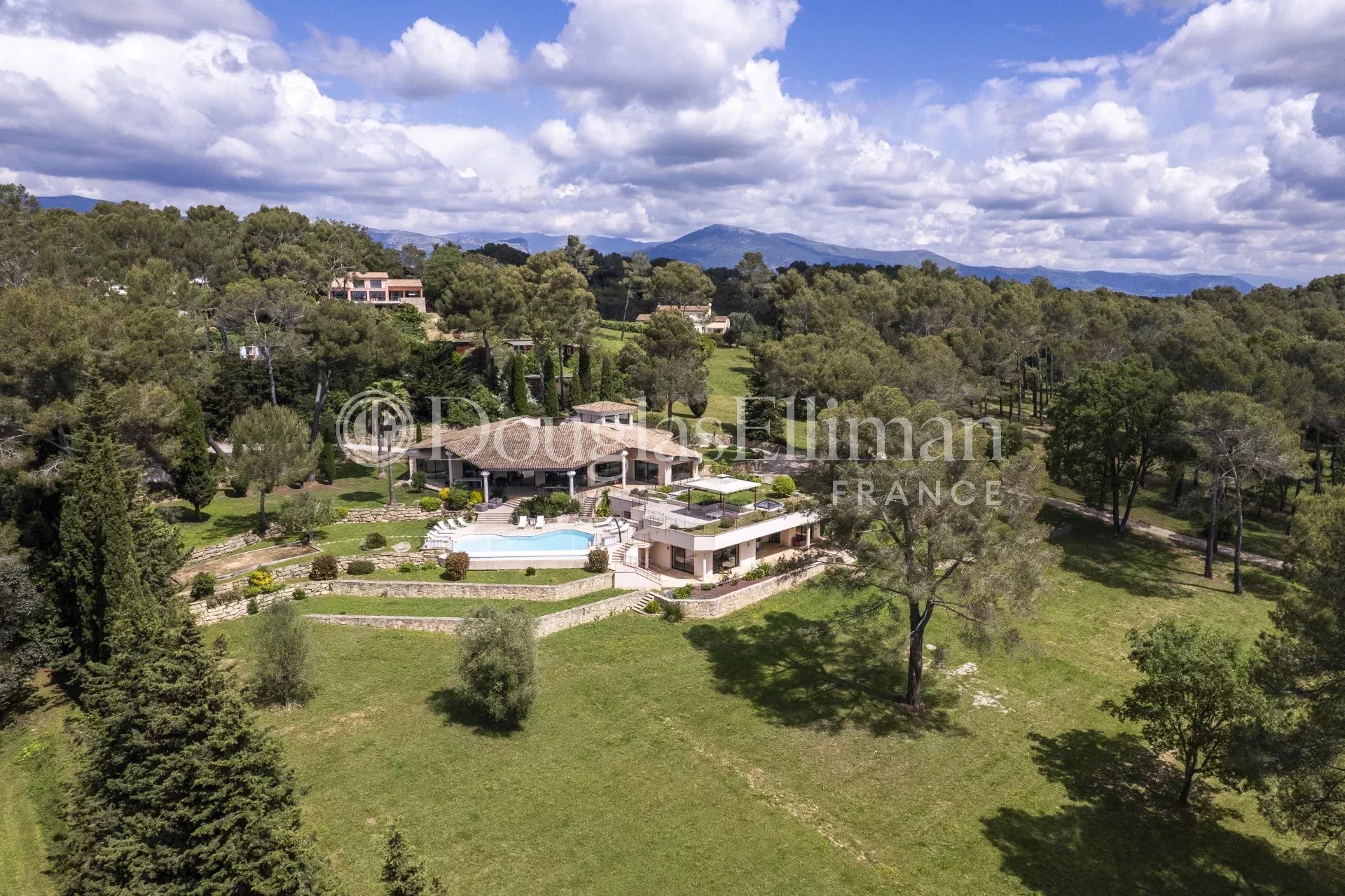 MOUGINS – Propriété de prestige avec potentiel équestre - Image nᵒ2