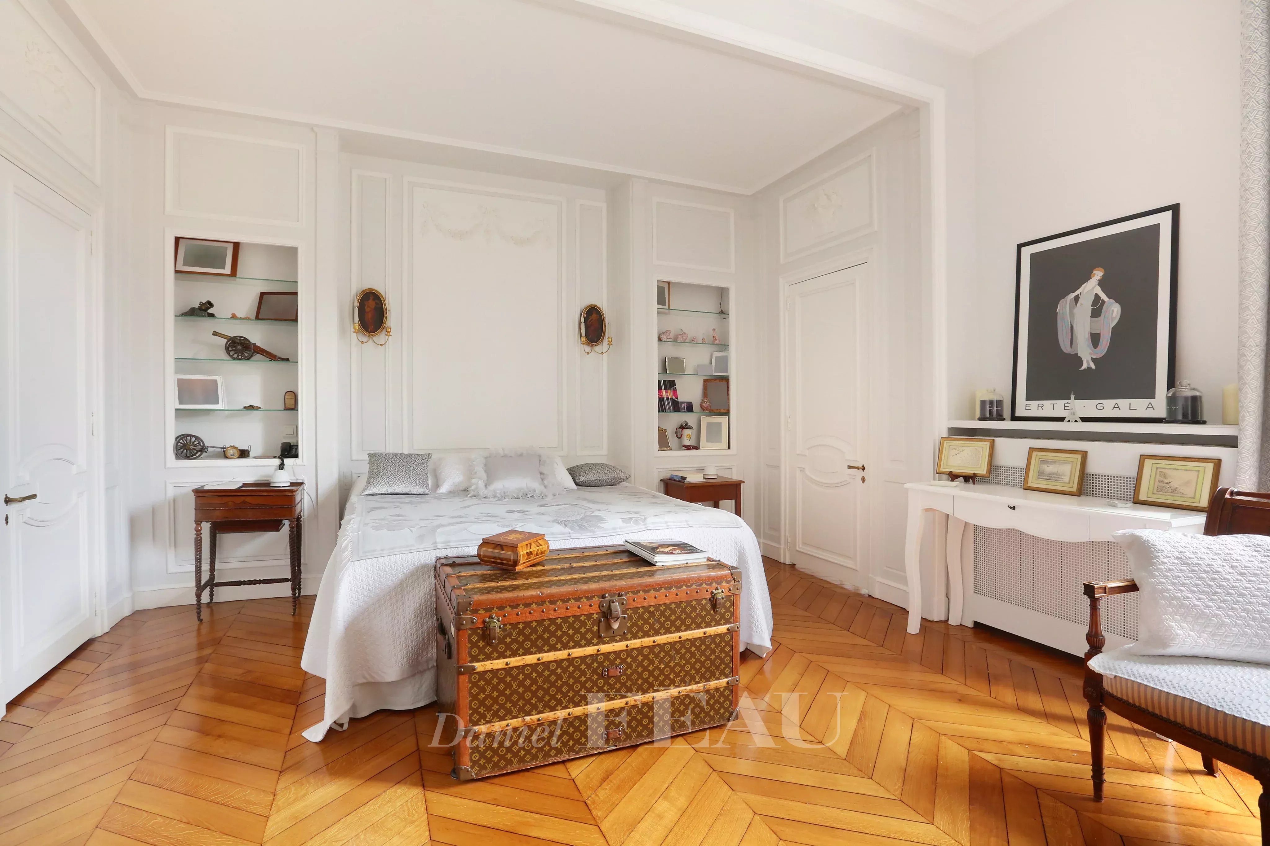 Sale Apartment Paris 16th