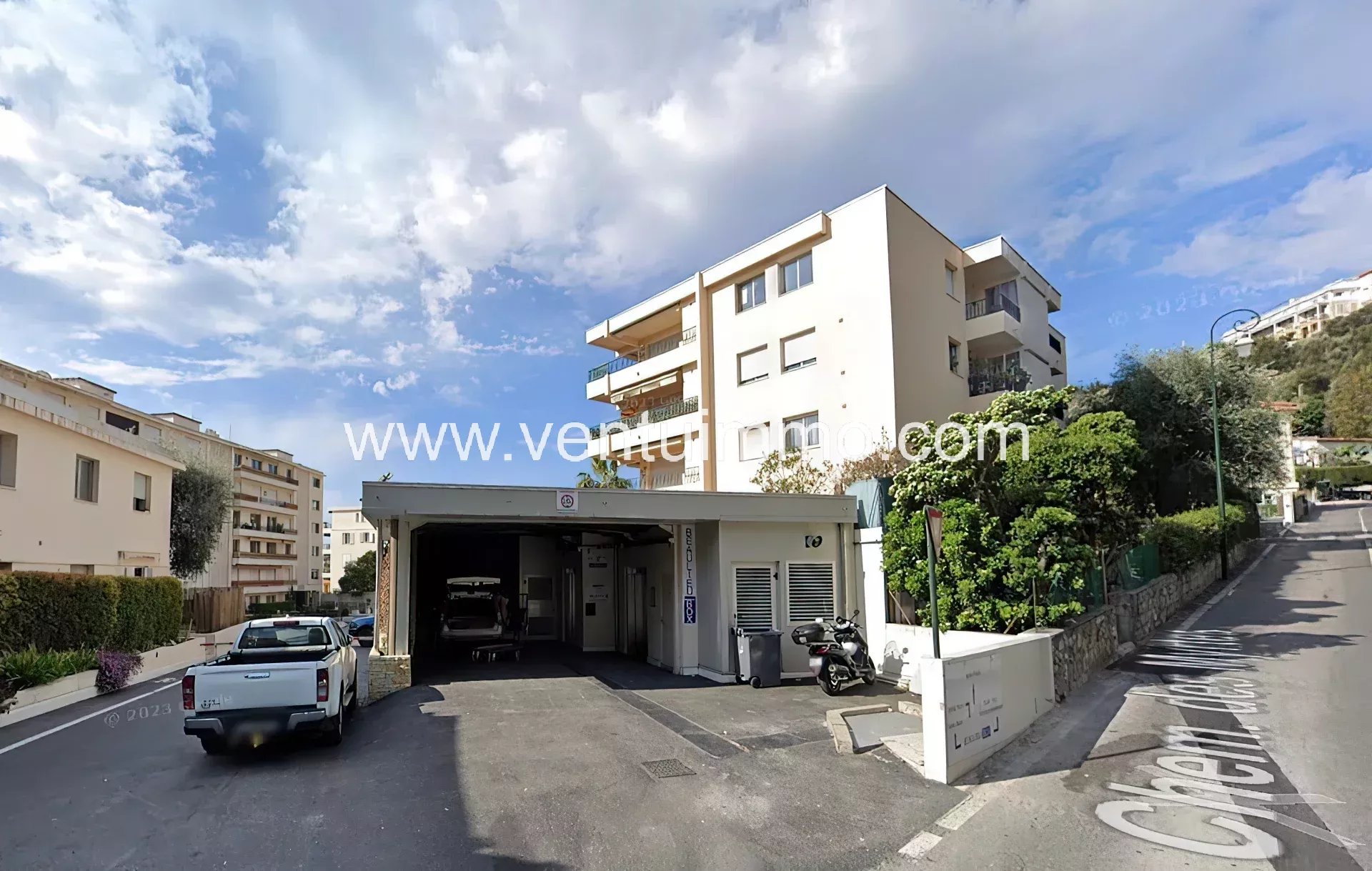 Agence immobilière de 