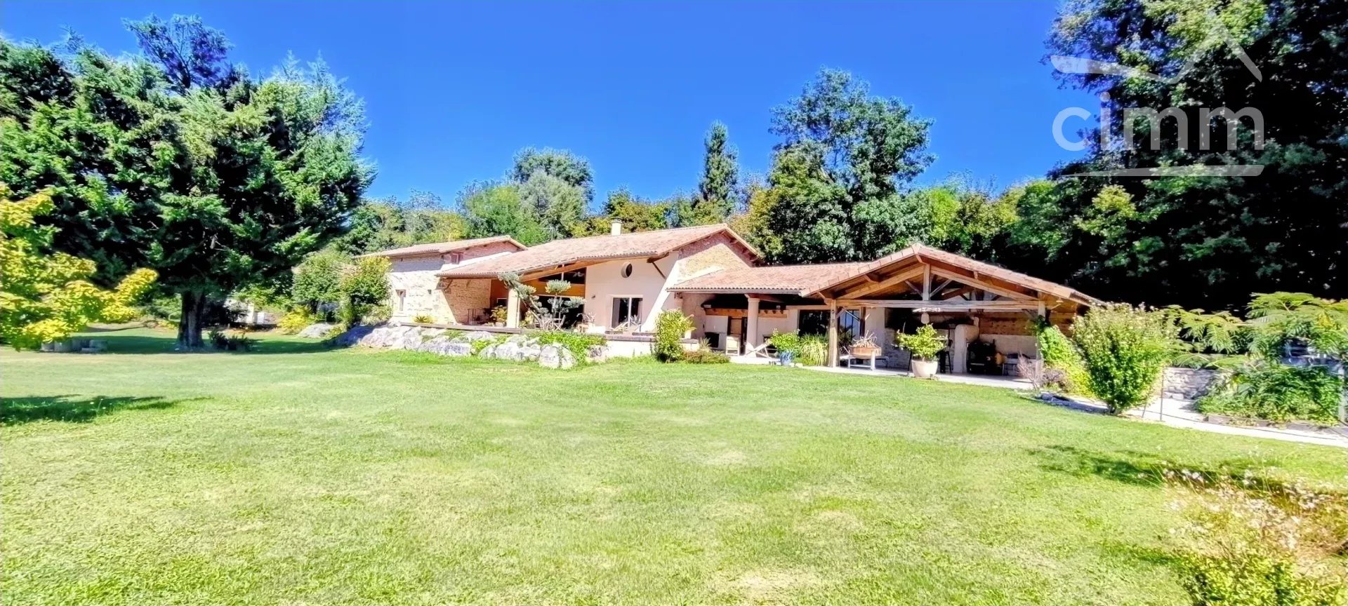 Agence immobilière de 