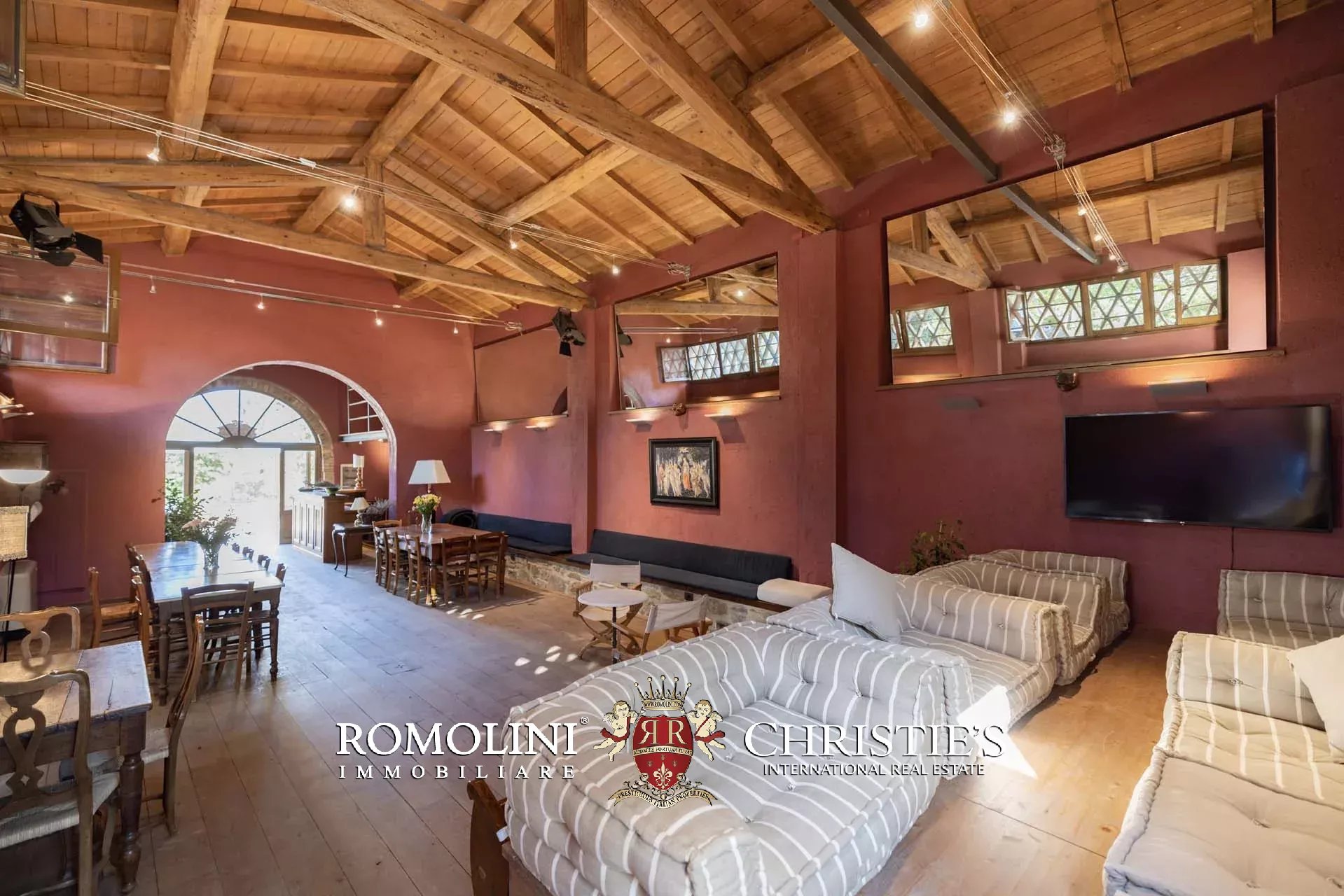 13 Bedroom Villa/Townhouse's Image 42