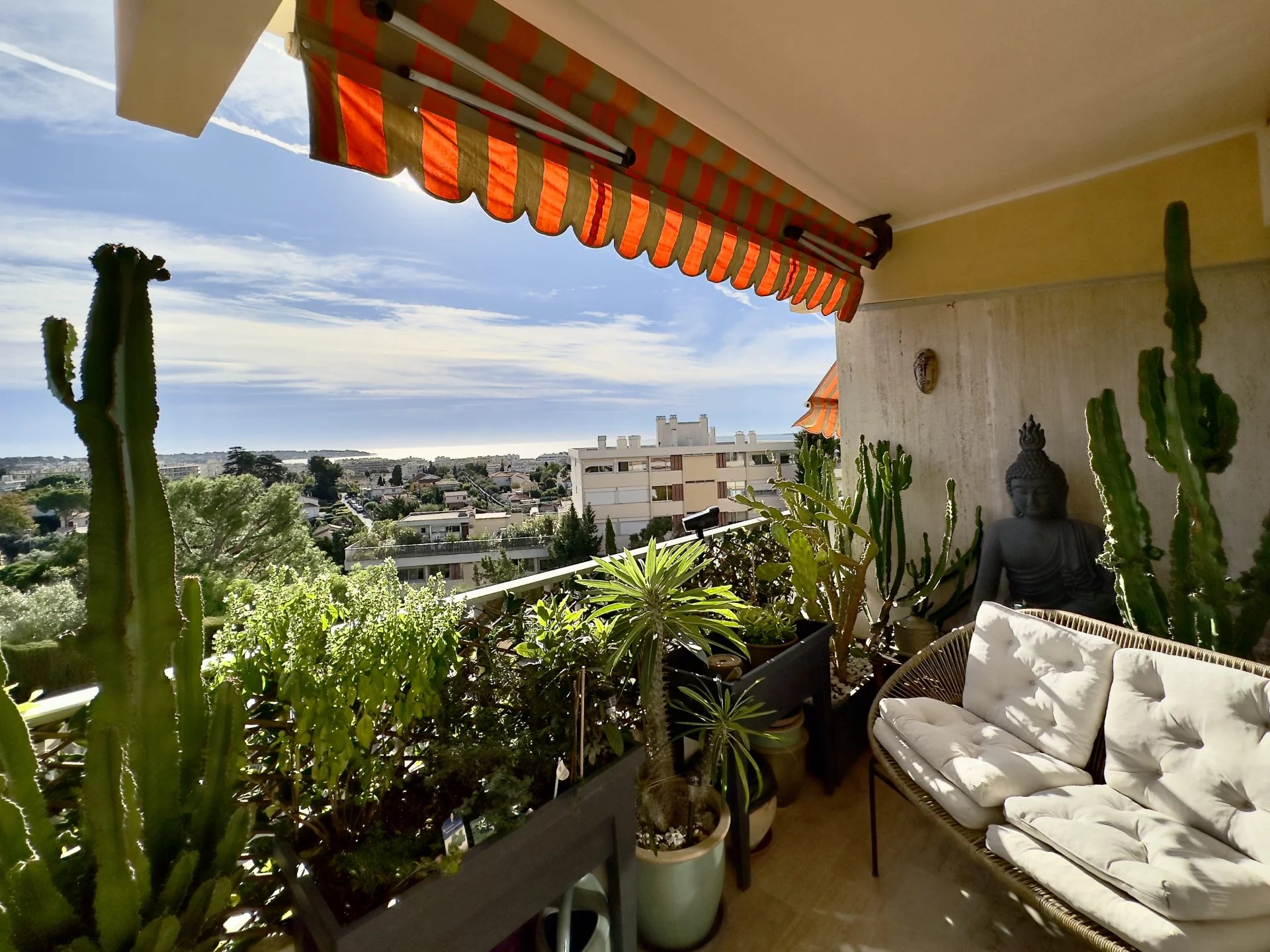 ANTIBES panoramic sea view