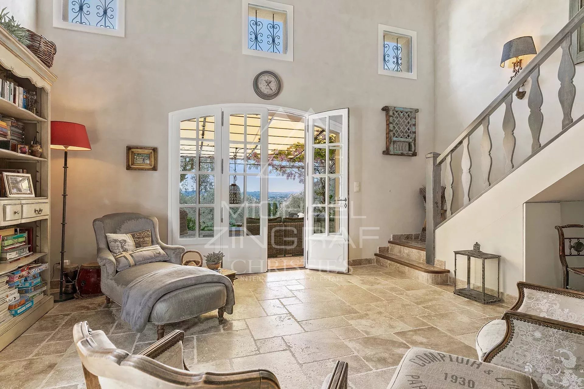 5 Bedroom Villa/Townhouse's Image 3