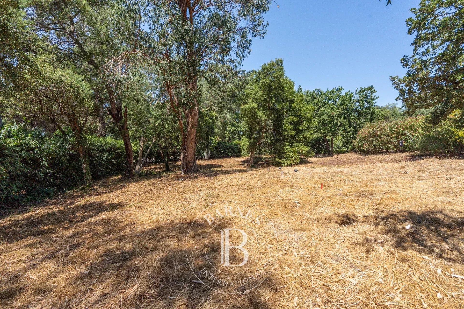 GRIMAUD – Beauvallon Bartole – Rare Building Plot with Approved Permit - picture 4