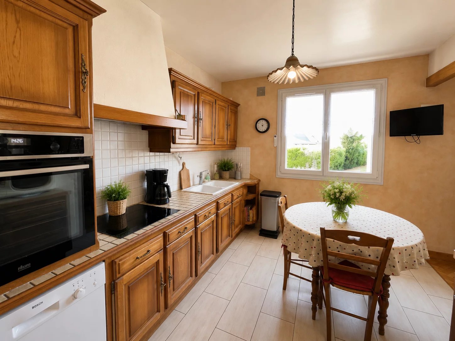EXCLUSIVITÉ – DINAN – MAISON NÉO-BRETONNE AVEC LOCATAIRE EN PLACE