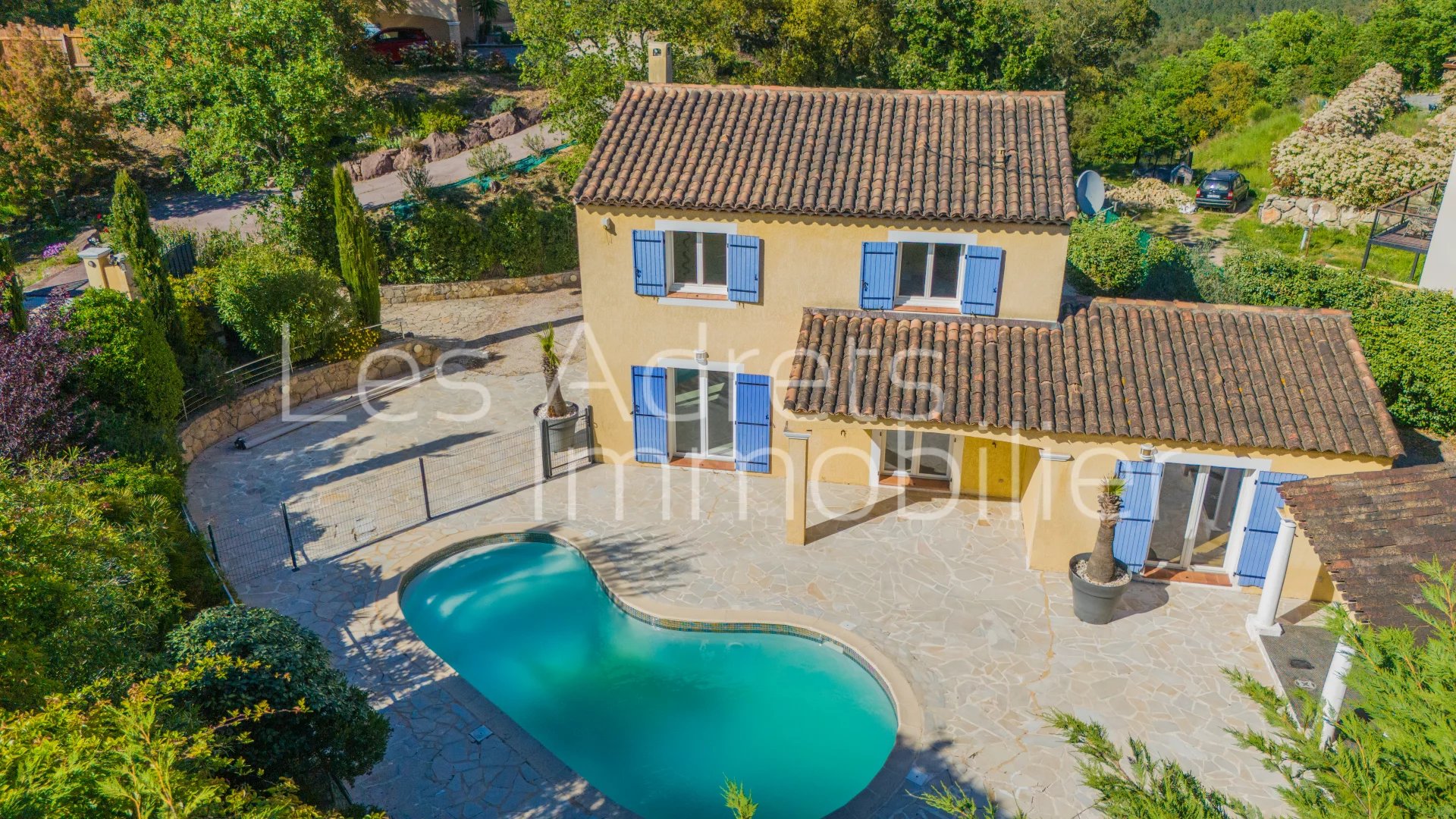 Maison familiale proche commodités